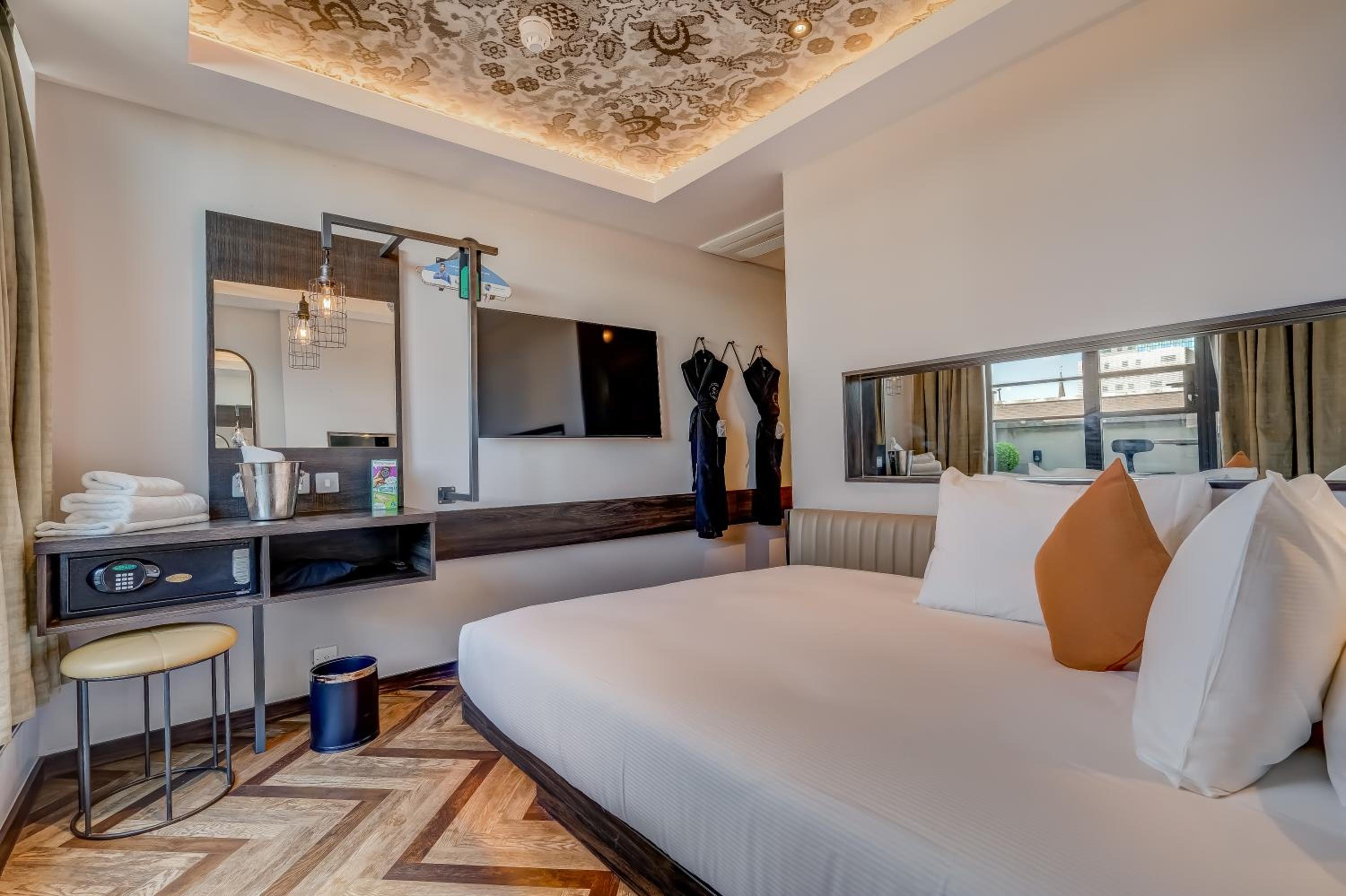 Deluxe Double Room with Terrace