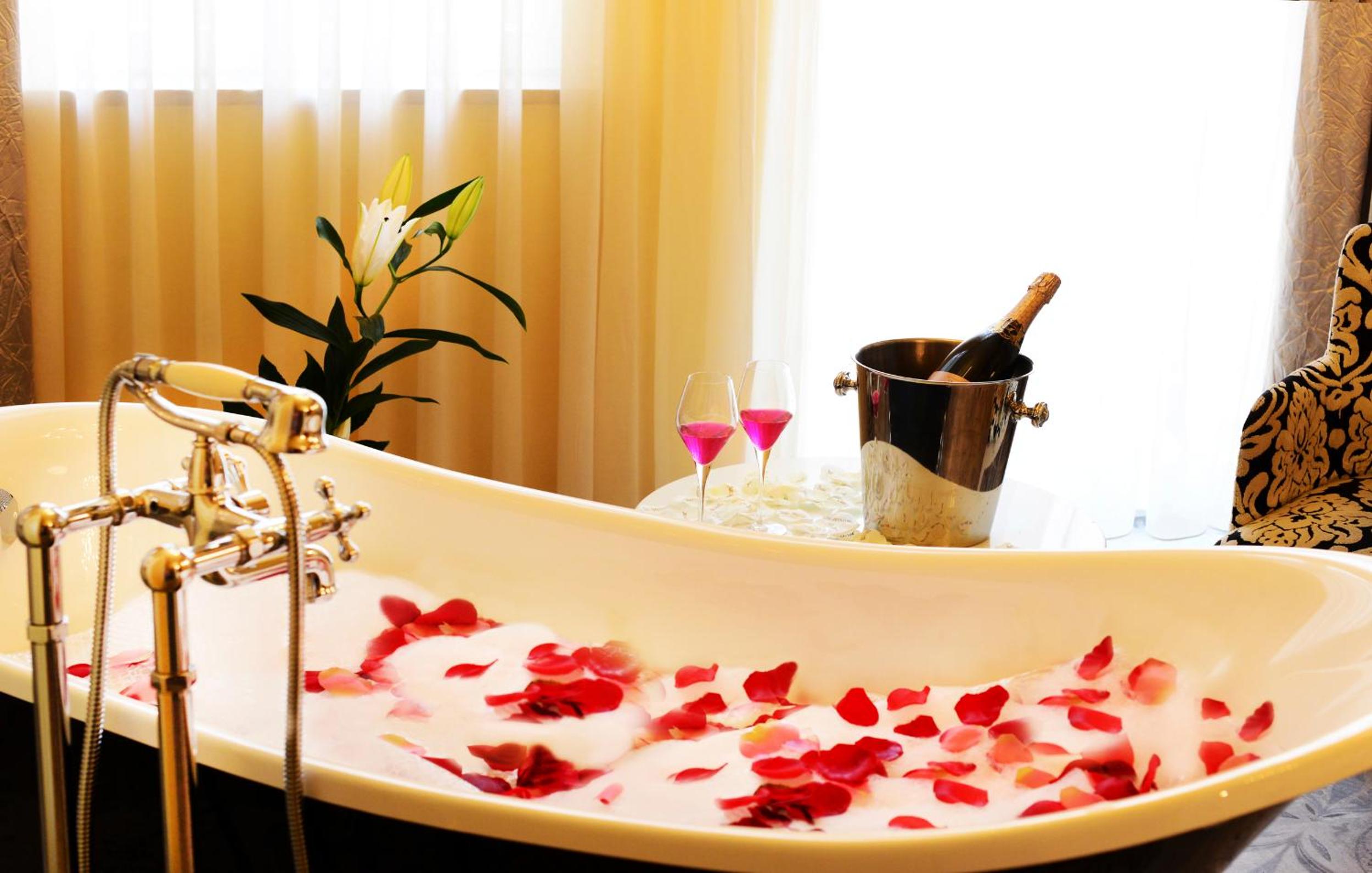 Deluxe Double Room with Bath