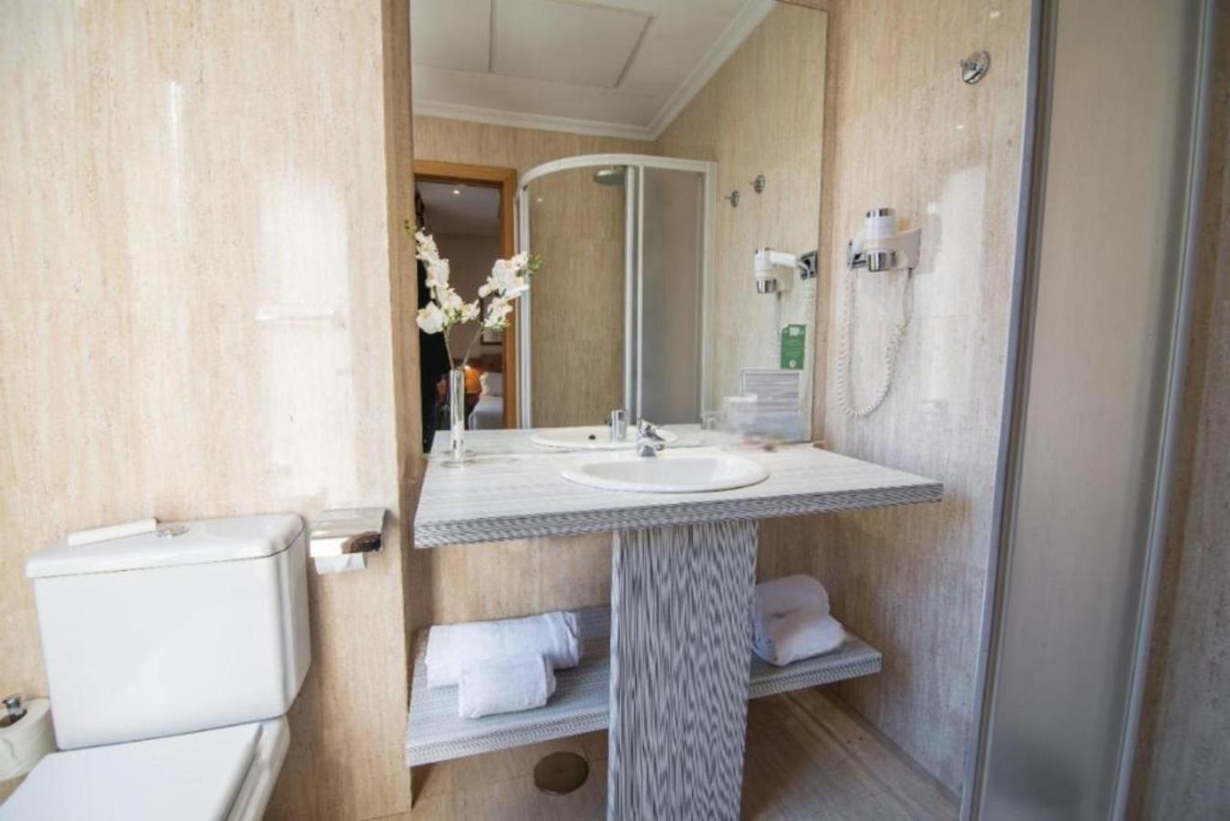 Quadruple Room (4 Adults)