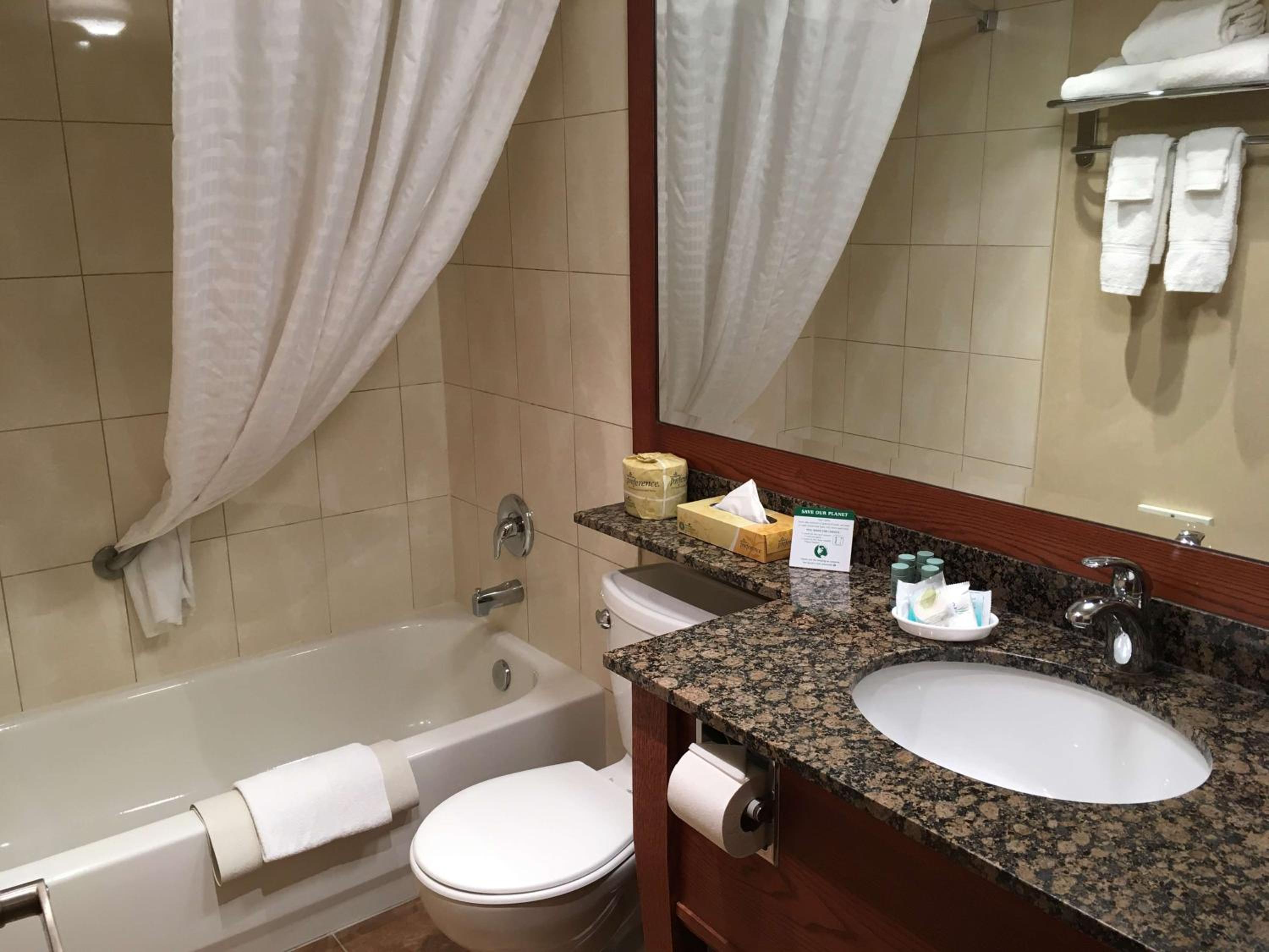 Double Queen Suite - Non-Smoking