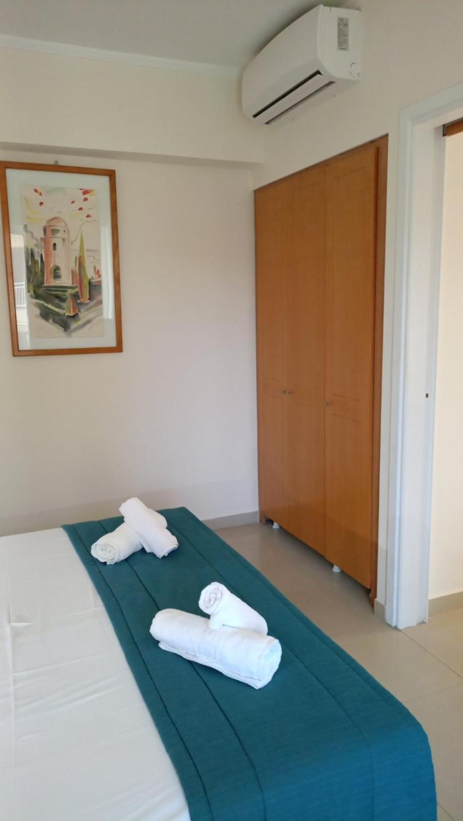 Studio (2 Adults)