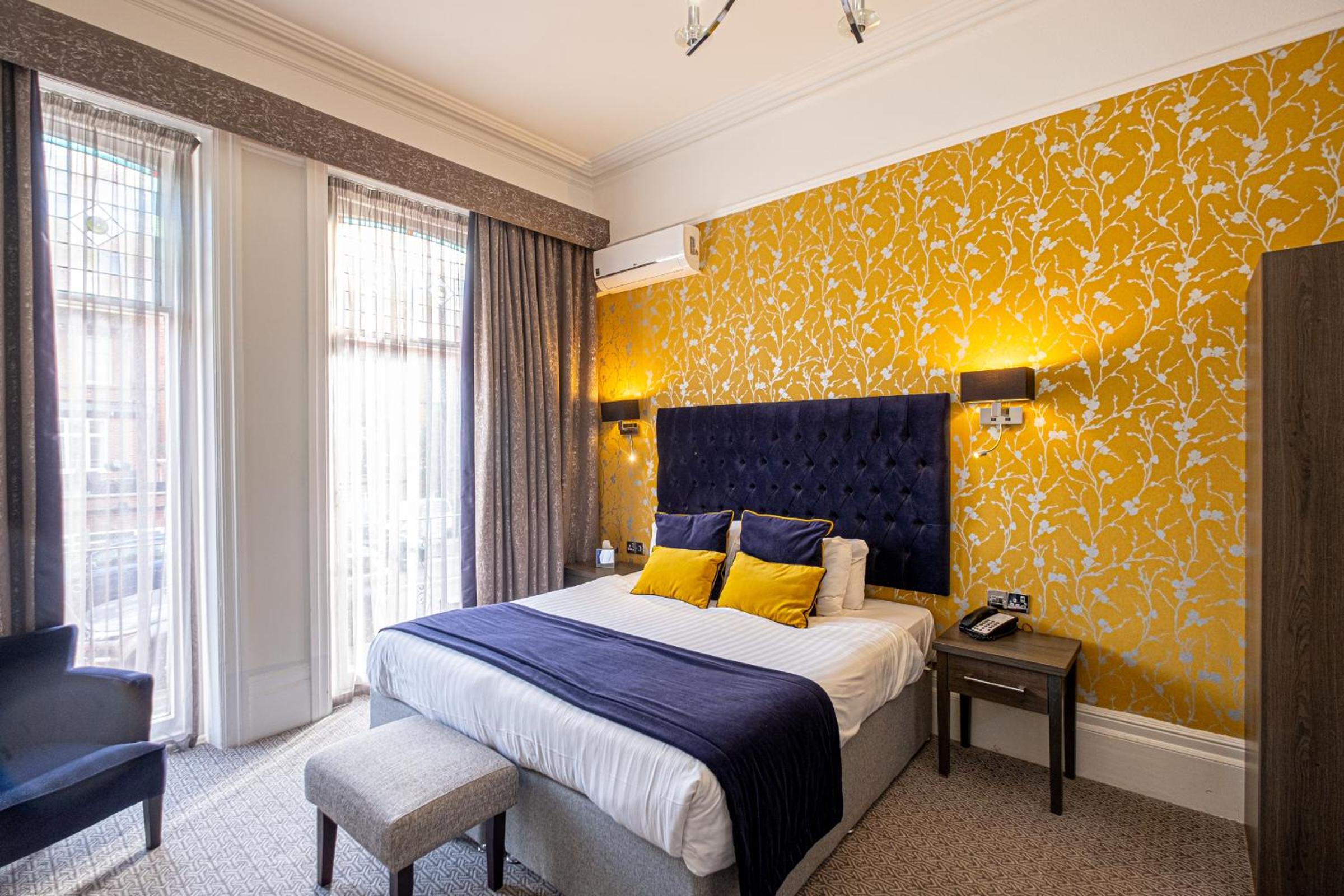 Superior Family Room (2Adults +1Child) with Air Conditioning