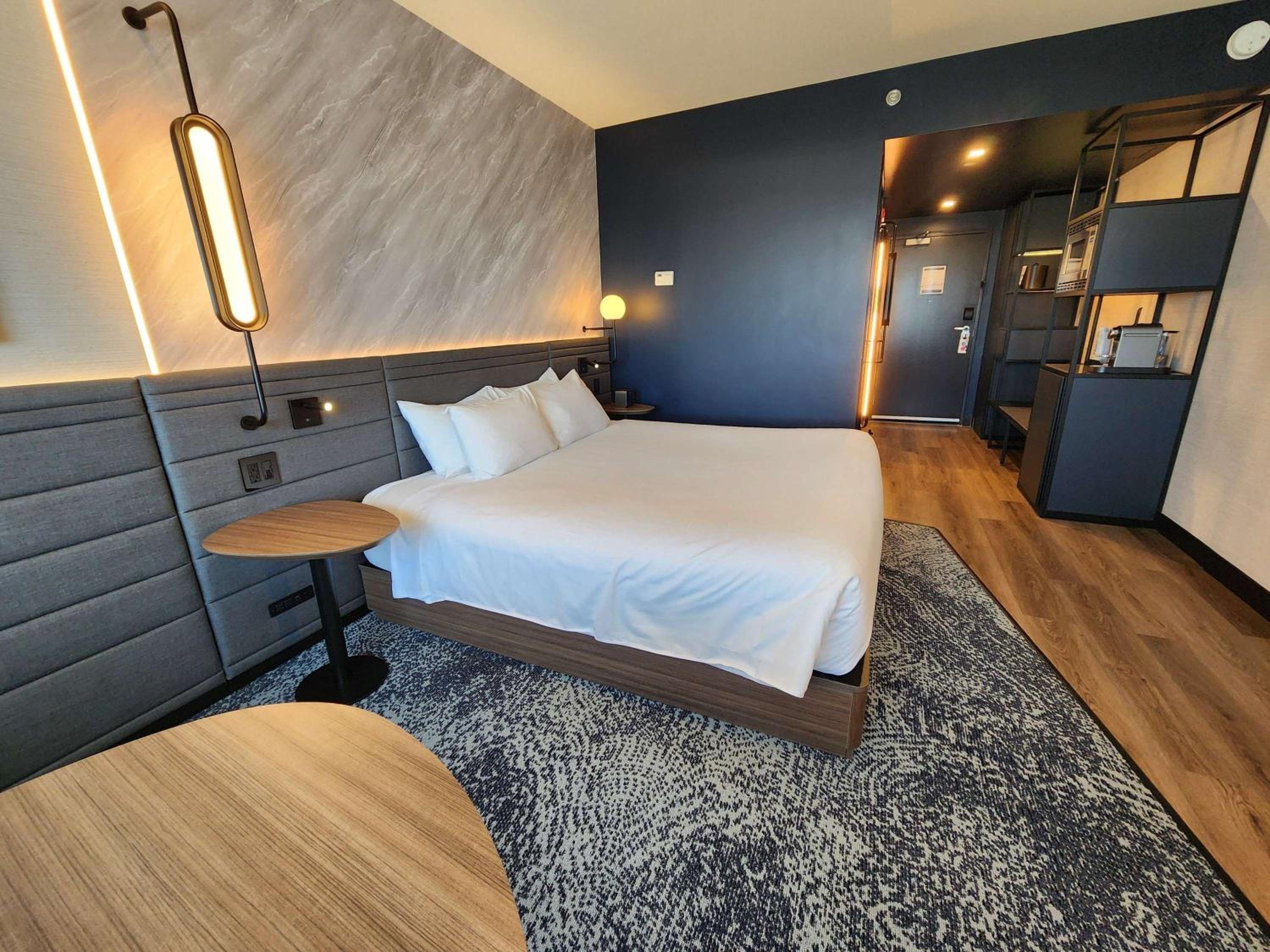 Executive Room - 1 King Bed