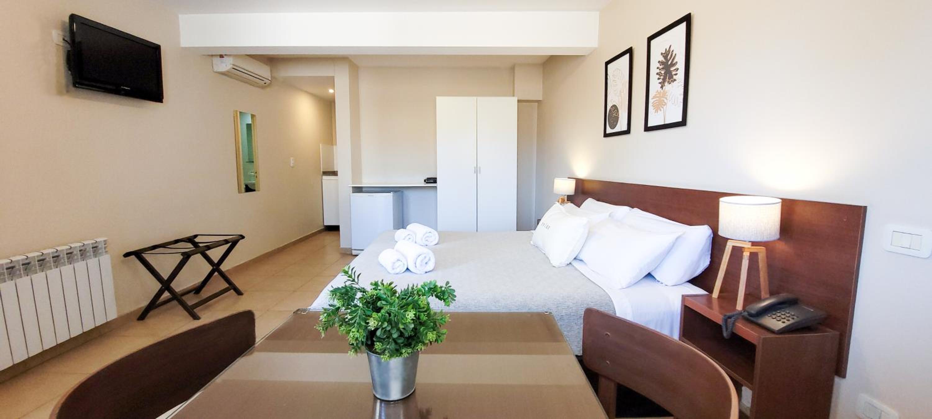 Studio (2 Adults)