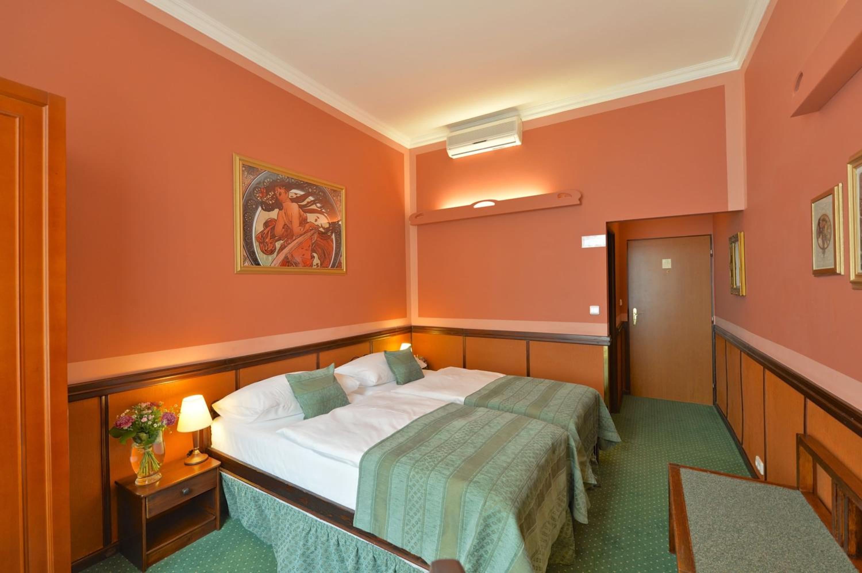 Classic Double or Twin Room