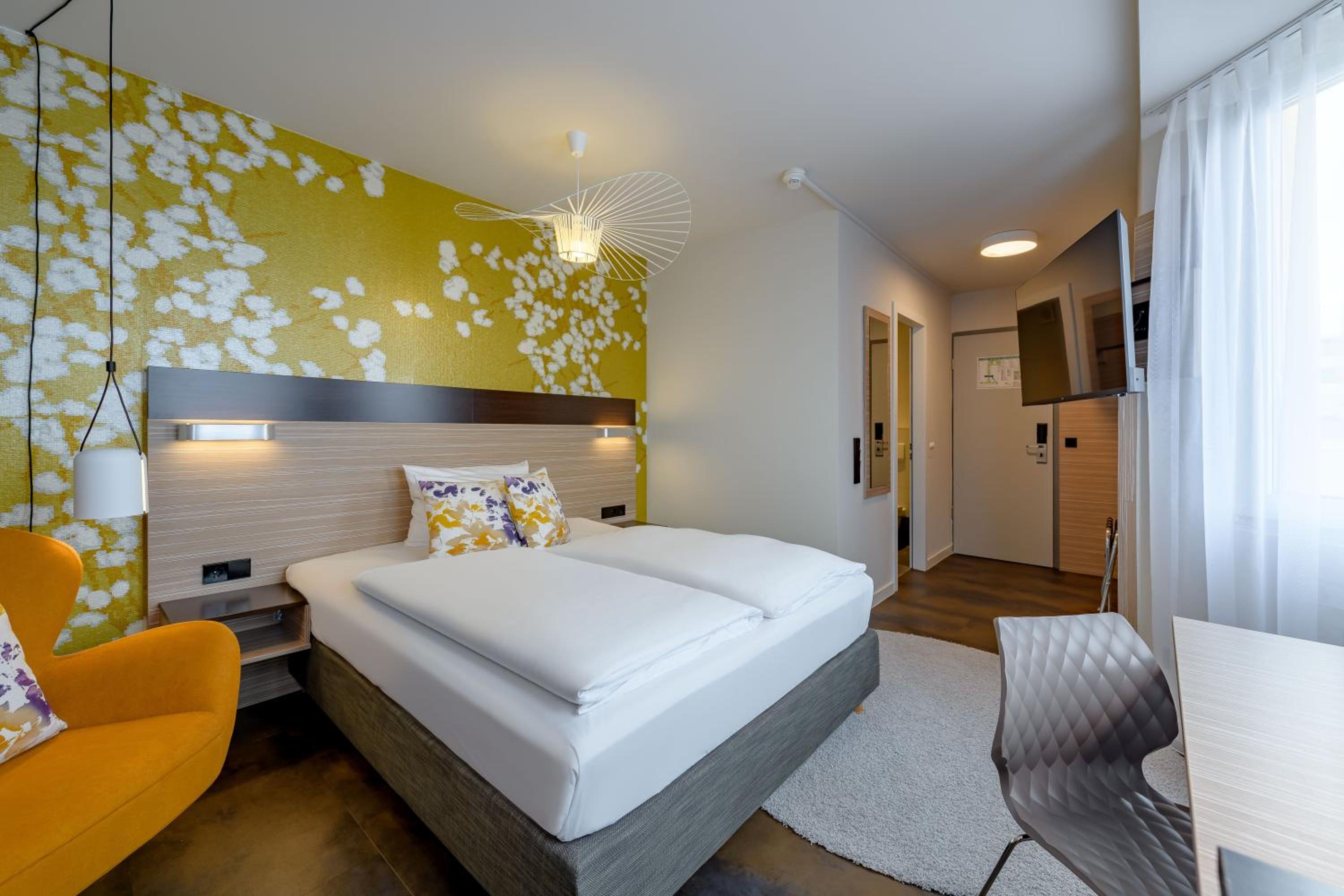 Privilege Queen Room