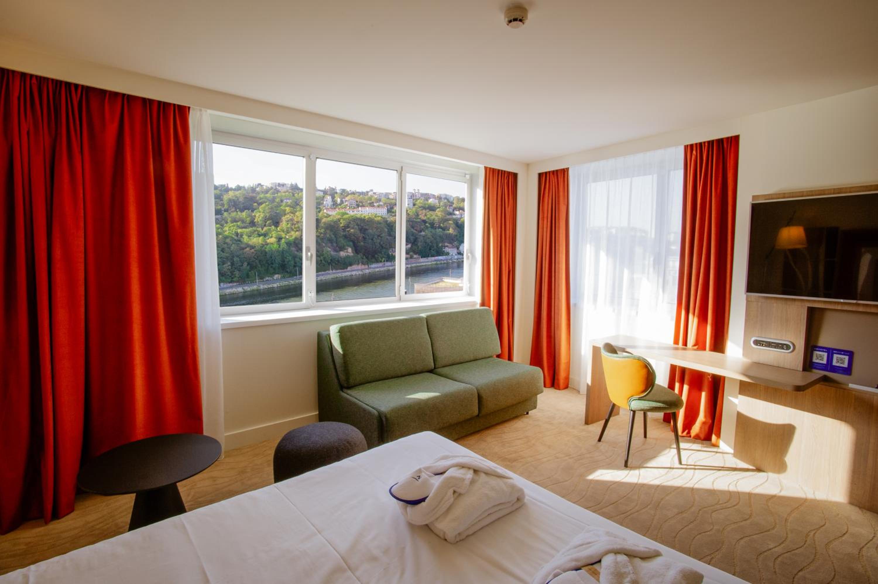 Executive Double Room with Sofa Bed