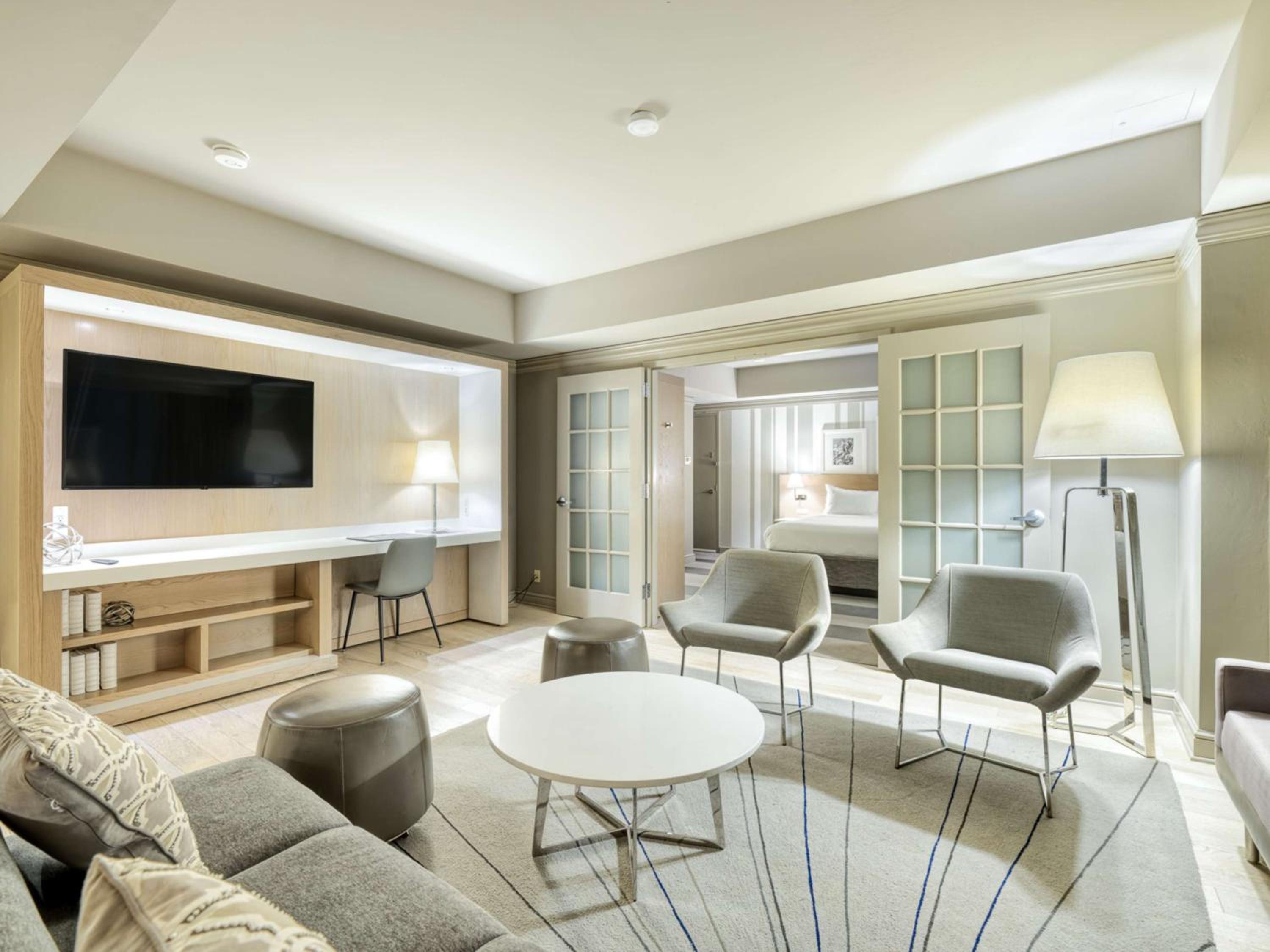 One-Bedroom Premium King Suite - Non-Smoking