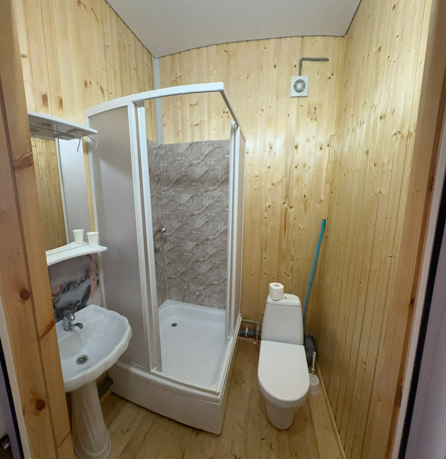 Большой двухместный номер с 1 кроватью