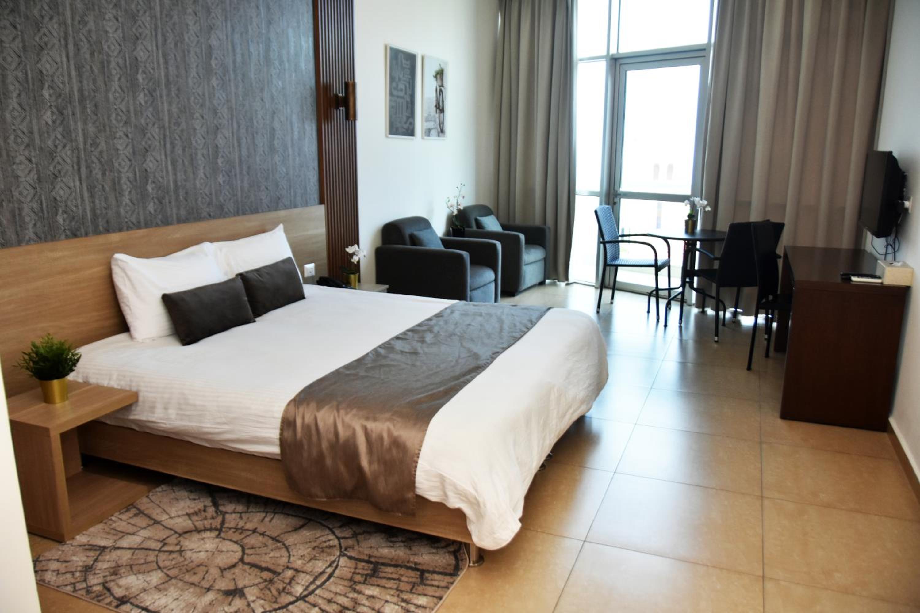 Superior Junior Suite with Sea View and Balcony