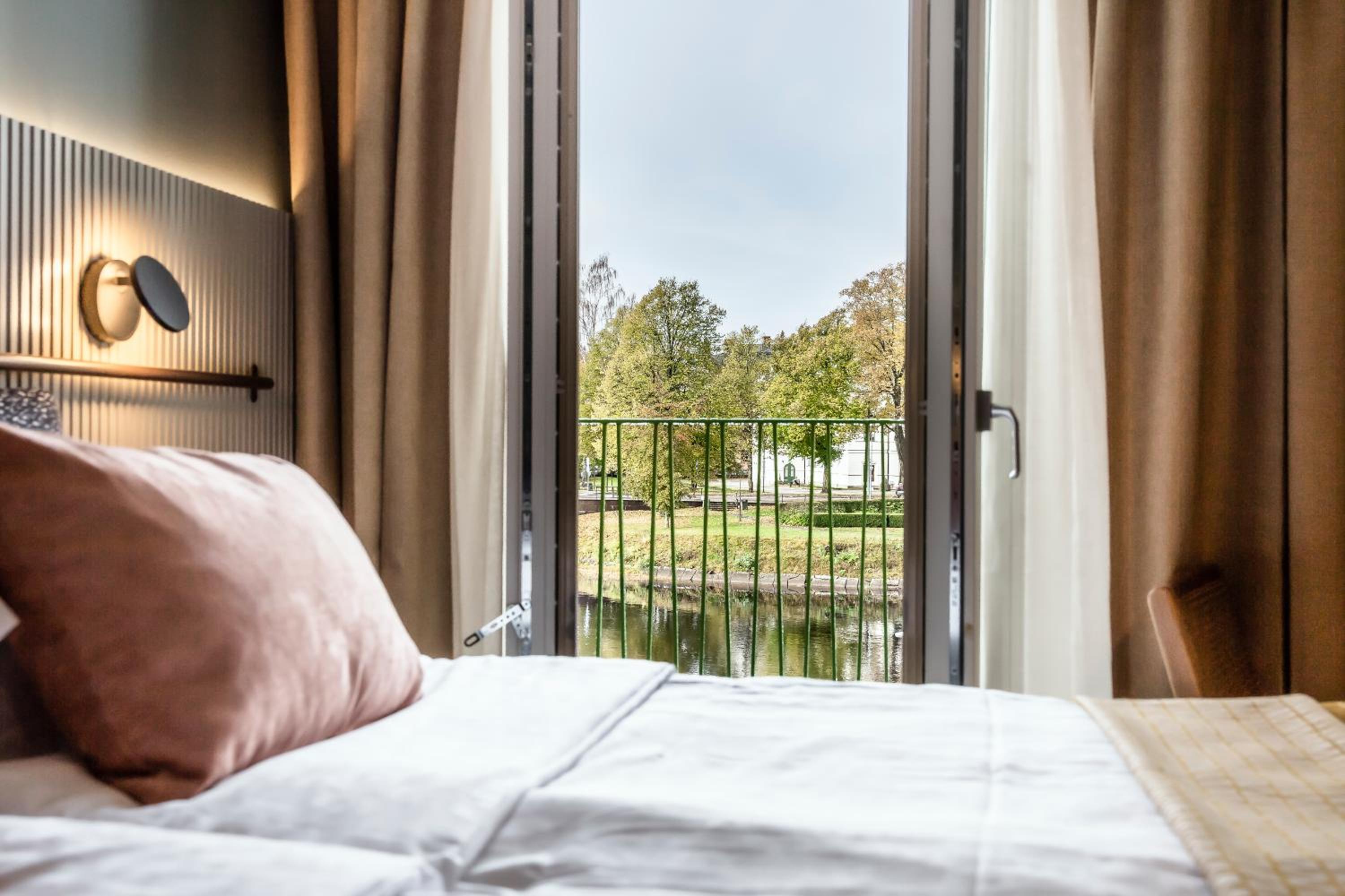 Double Room with Lake View