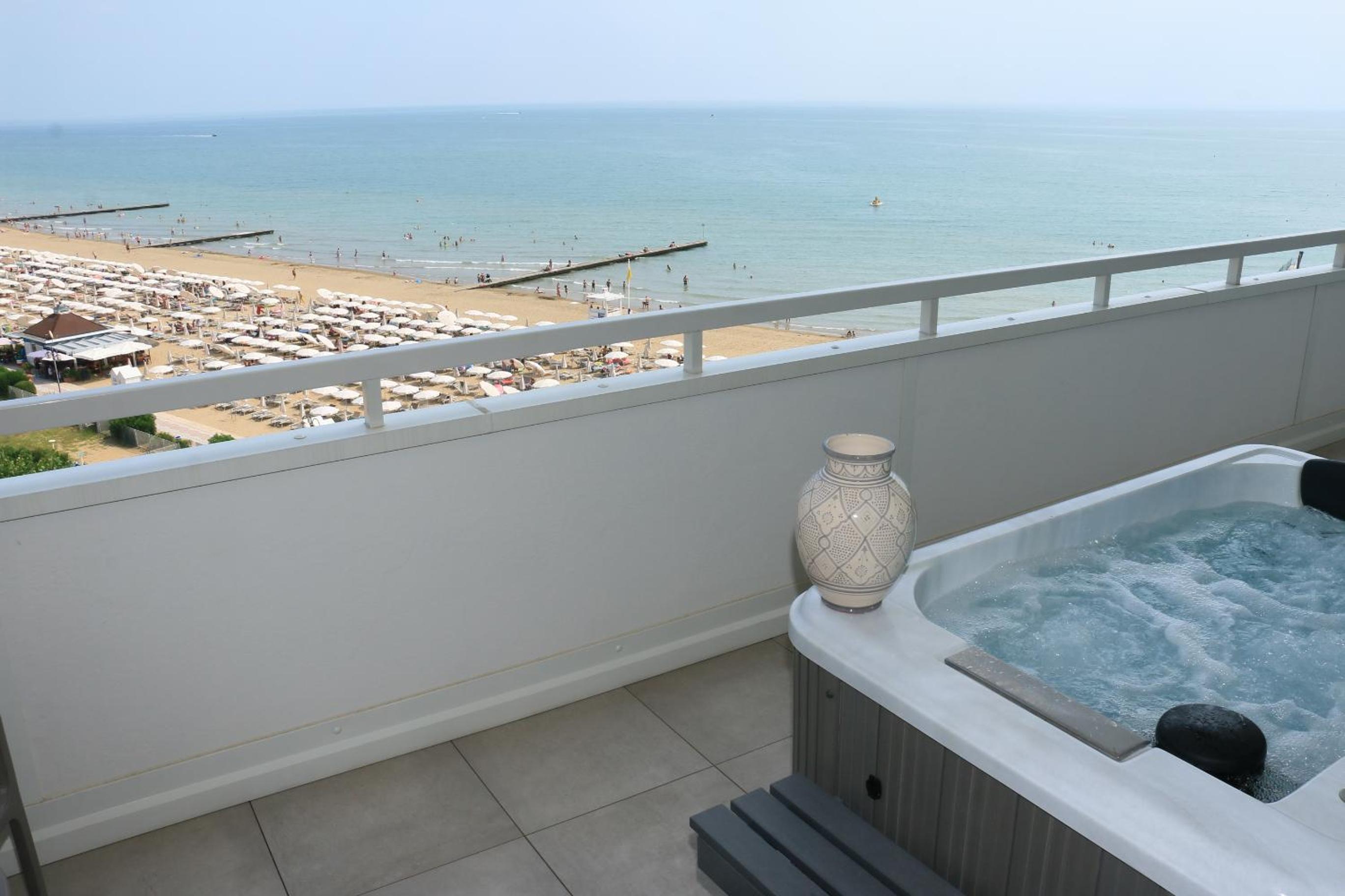 King Suite with Sea View