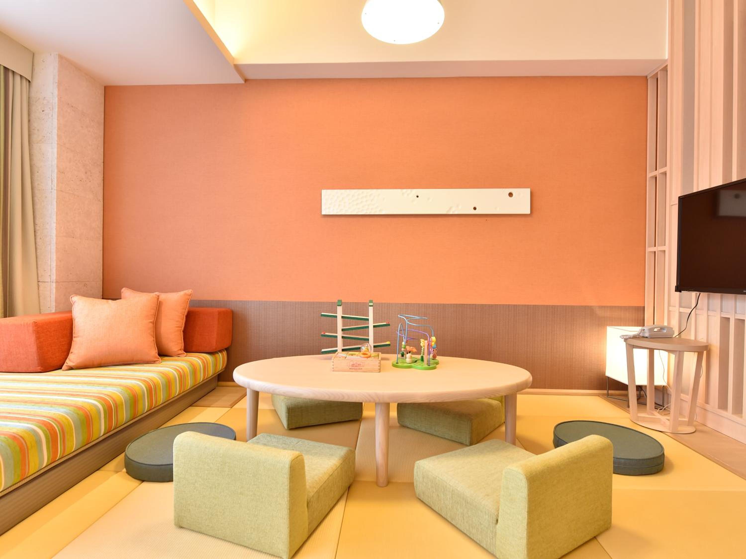 Family Room with Tatami Area -Garden Terrace-