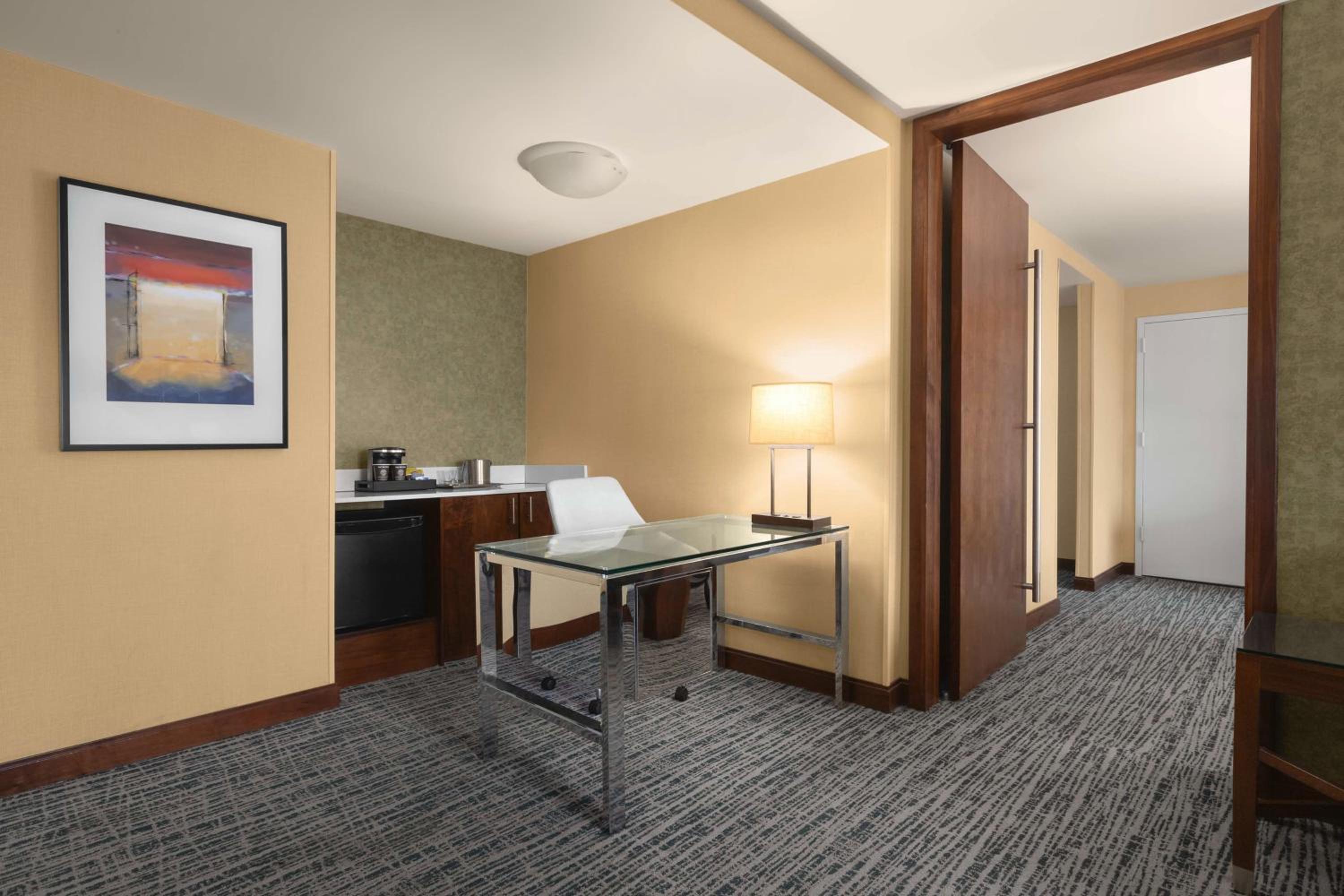 One-Bedroom King Suite with Pool View