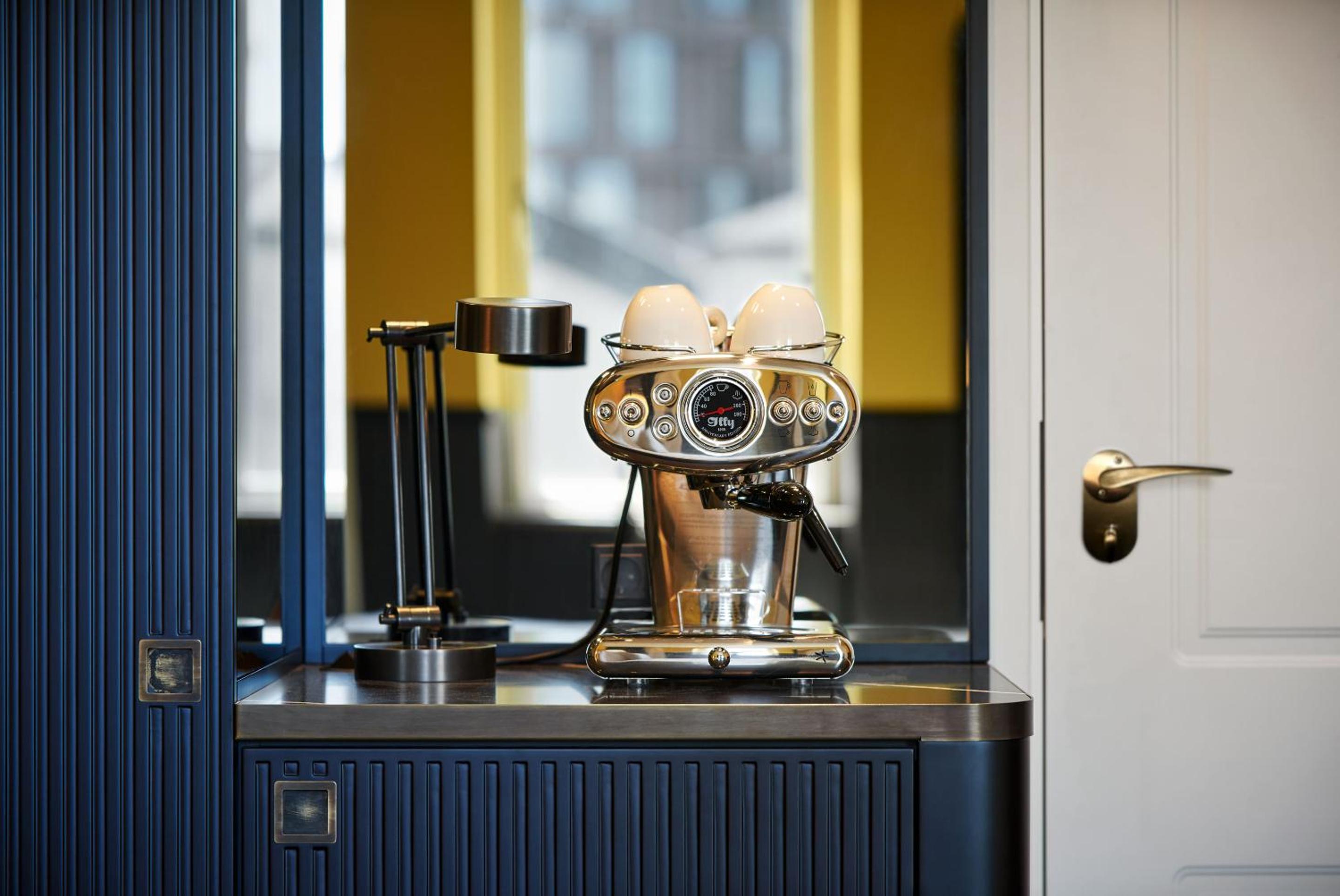 Signature Penthouse Suite