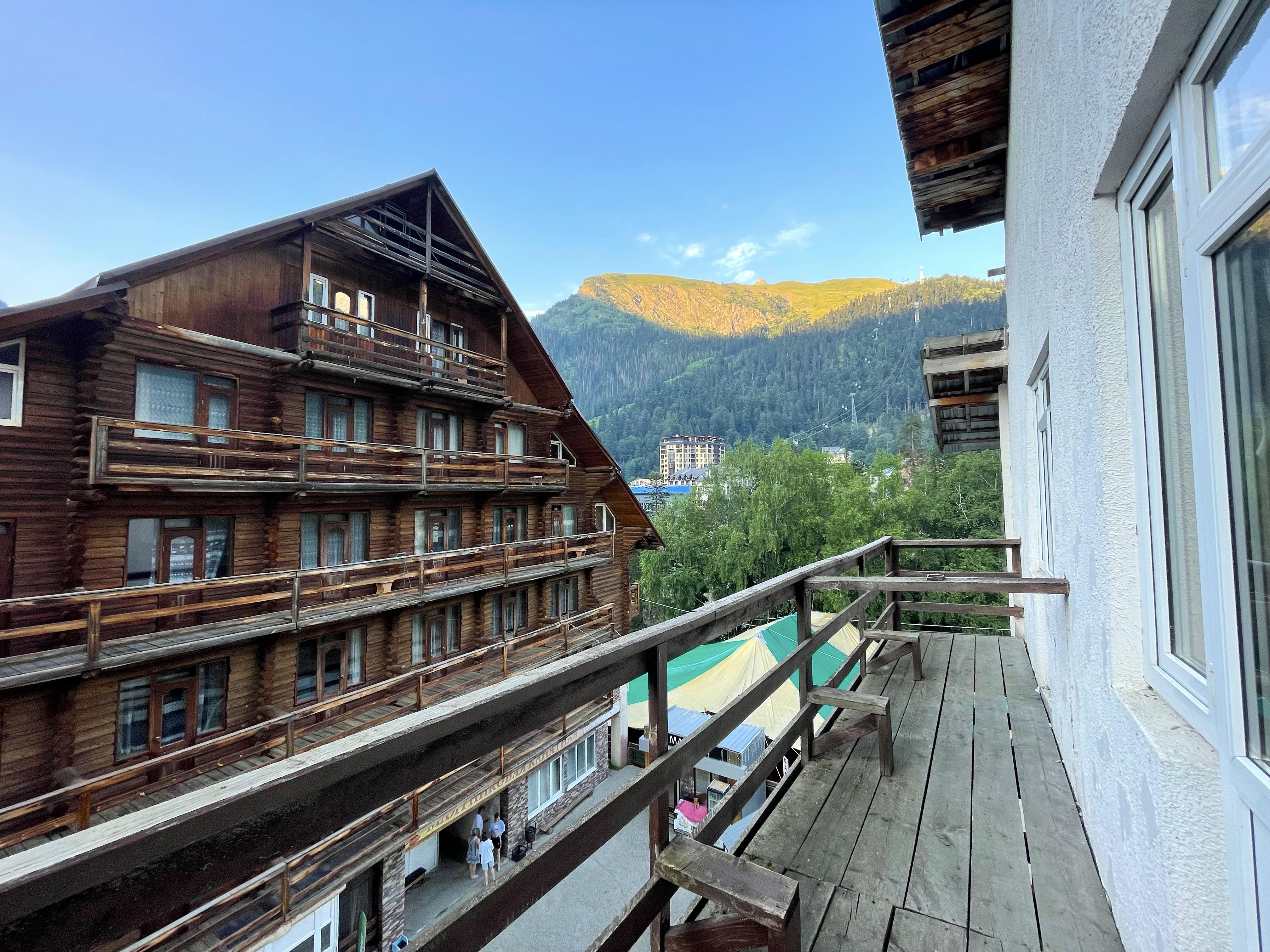 Двухместный номер с 2 отдельными кроватями и балконом