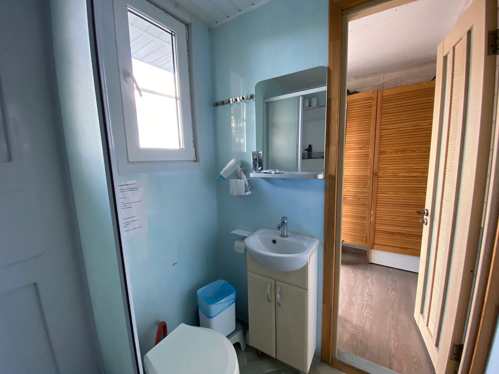 Дом на воде (Хаусбот) с баней и камином