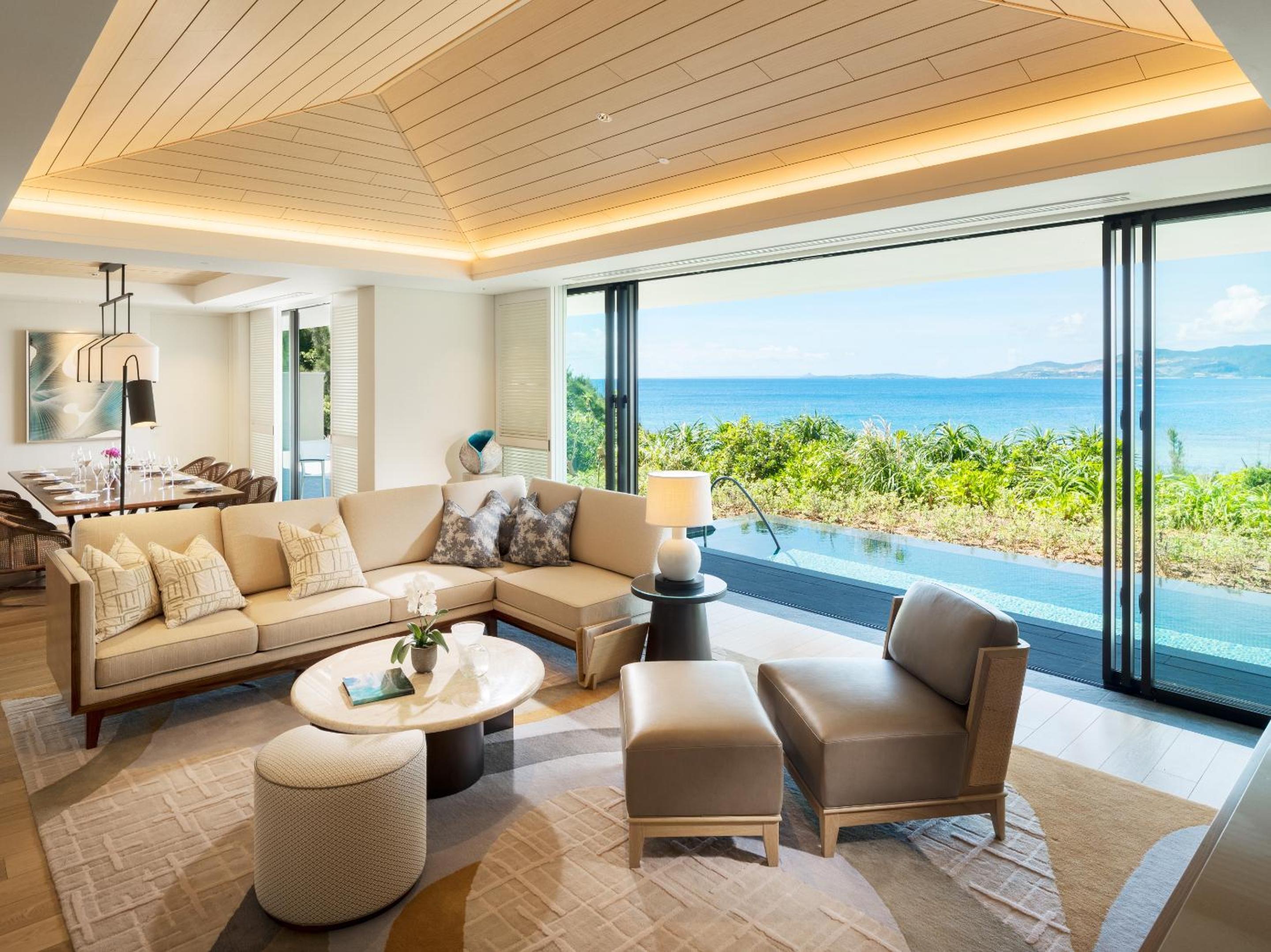 Halekulani Cliff Villa with Private Pool, Natural Hot Spring and Lounge Access