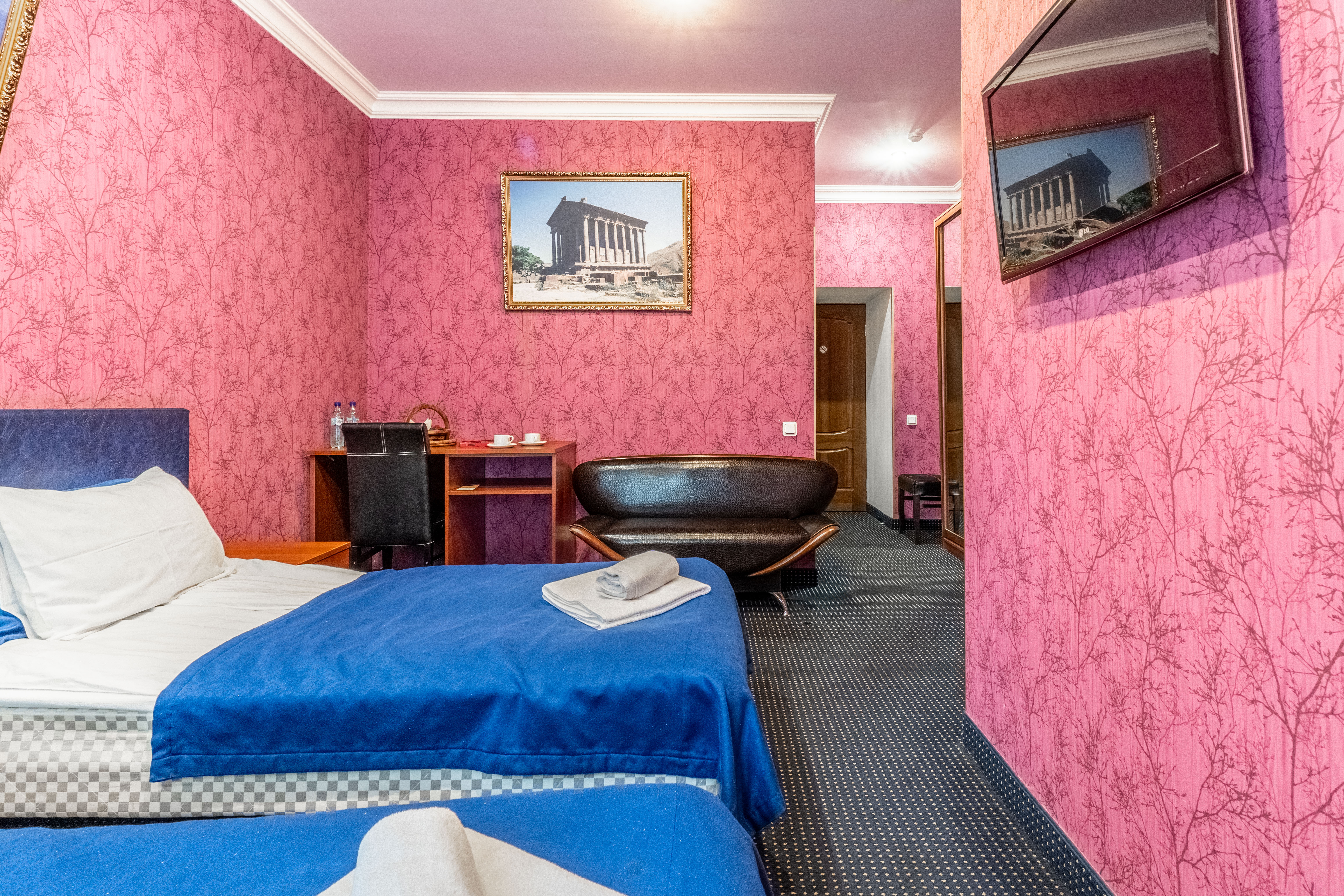 Улучшенный номер с кроватью размера «king-size» или 2 отдельными кроватями