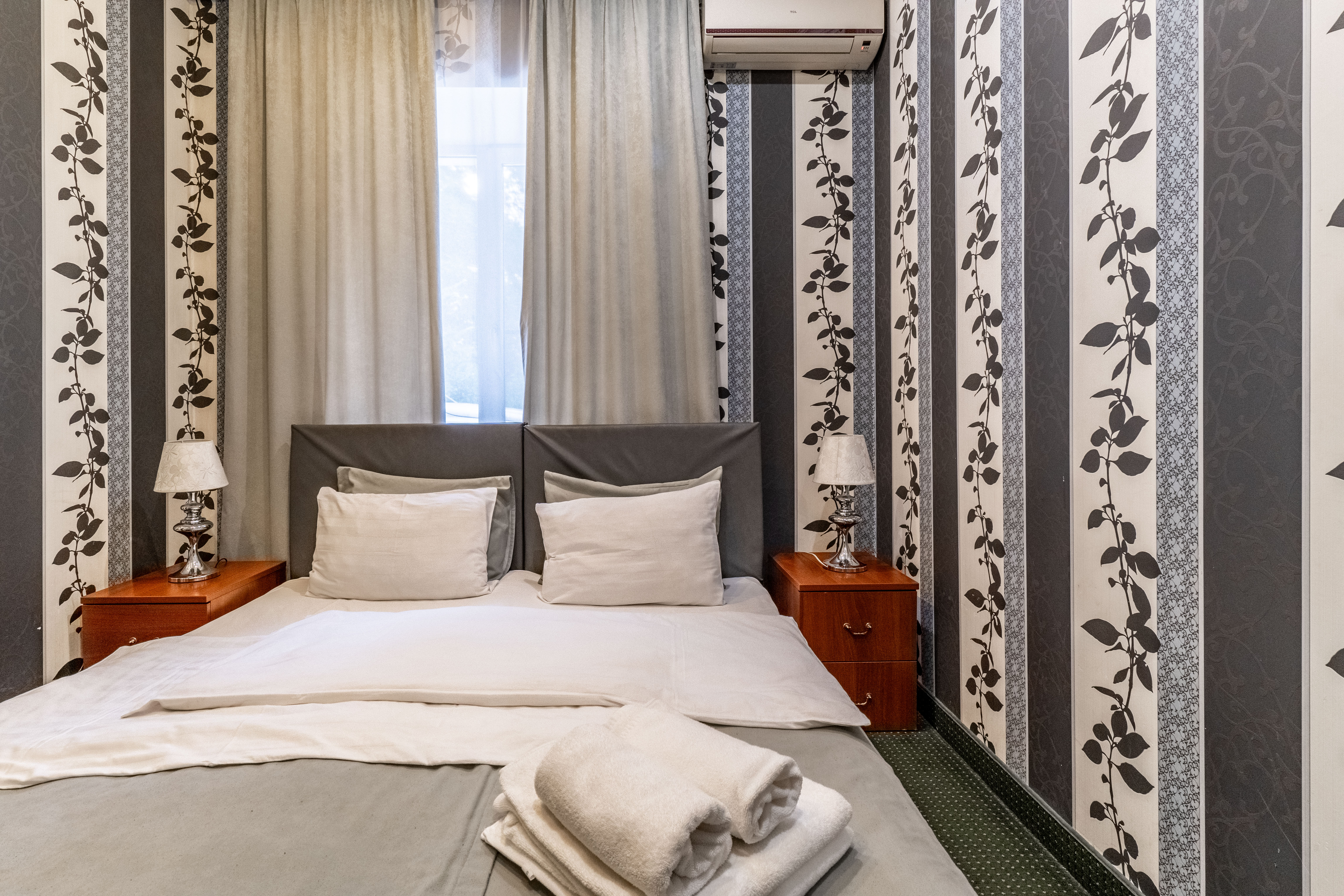 Улучшенный номер с кроватью размера «king-size» или 2 отдельными кроватями