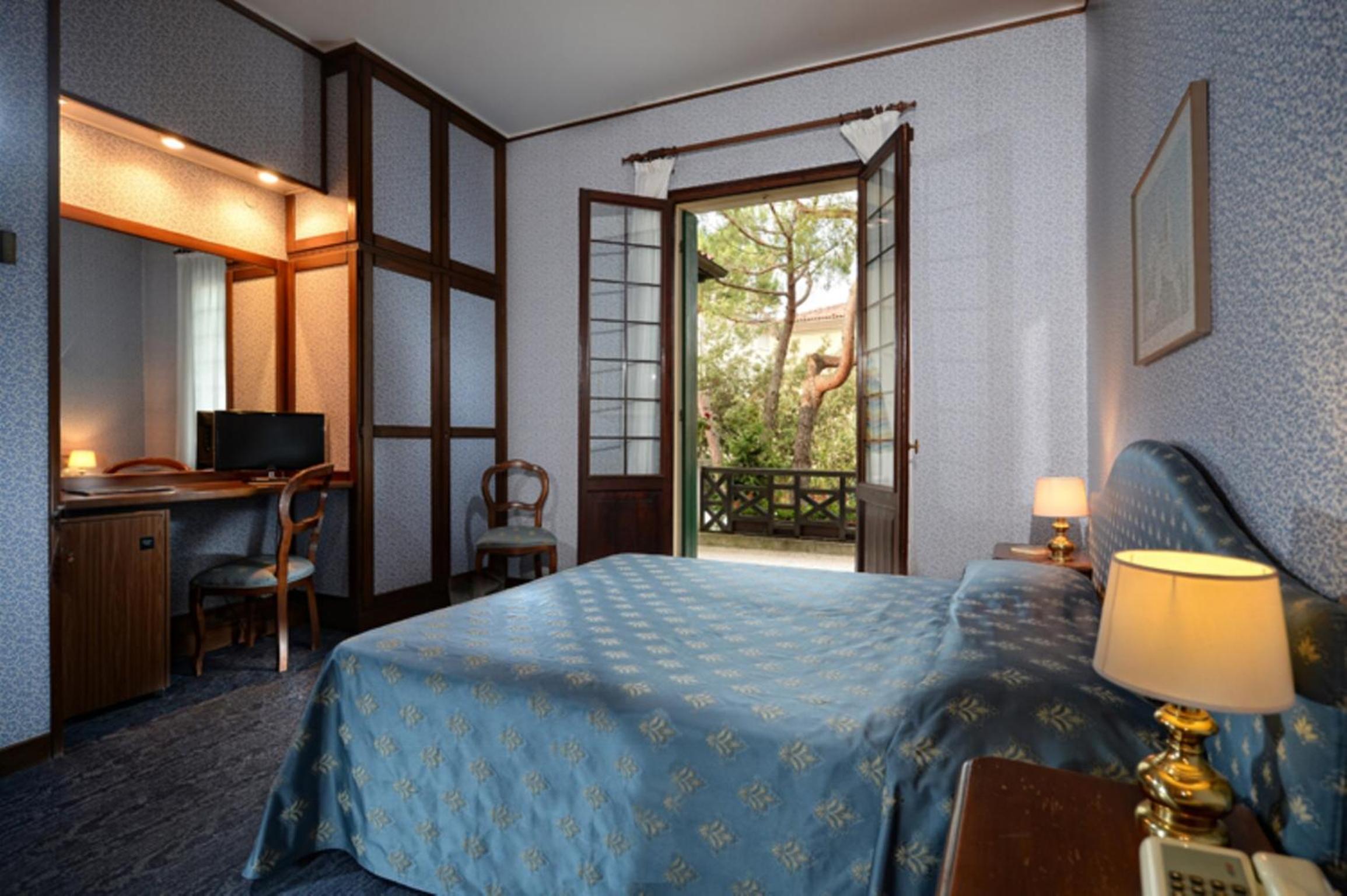 Deluxe Double Room with Terrace