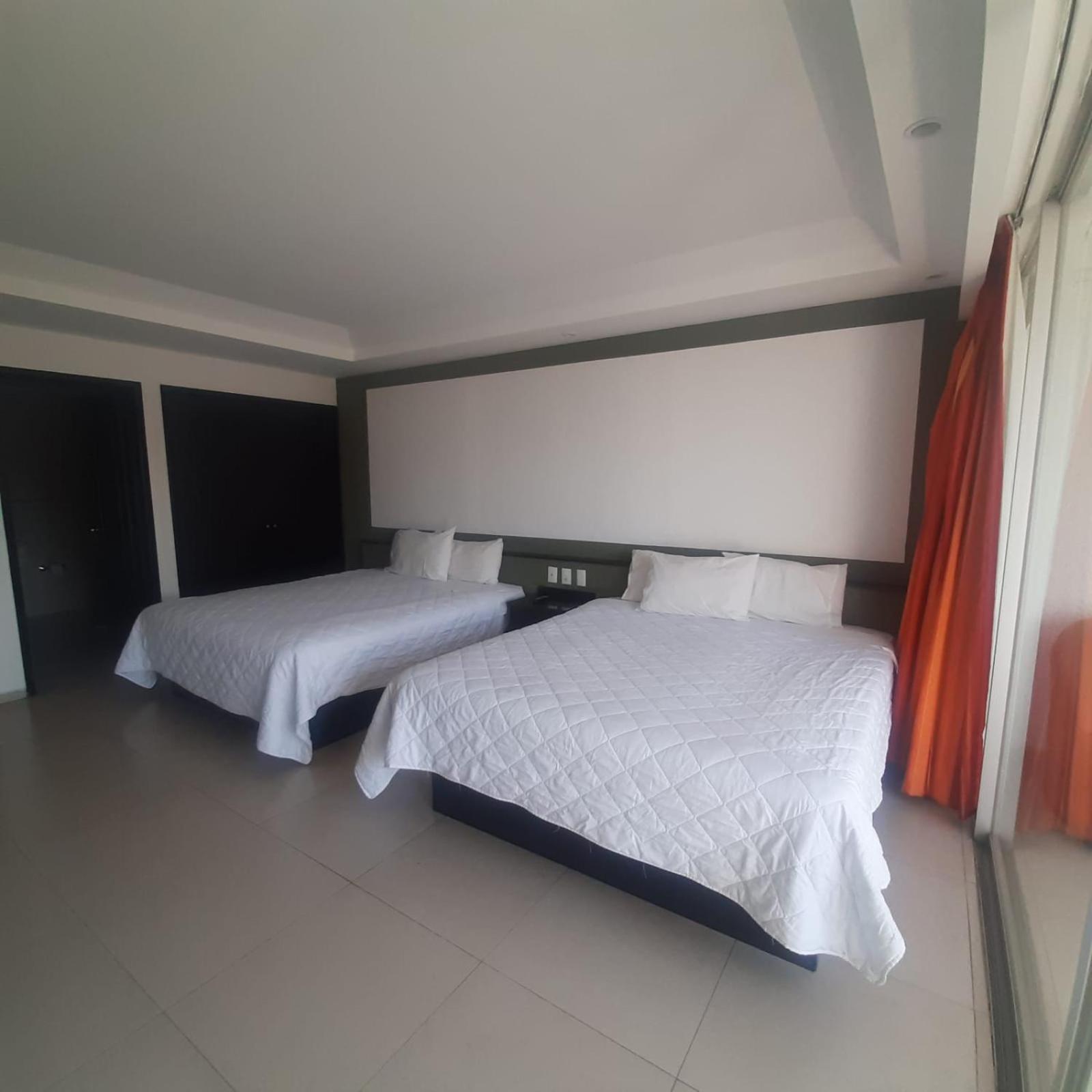 Standard Quadruple Suite