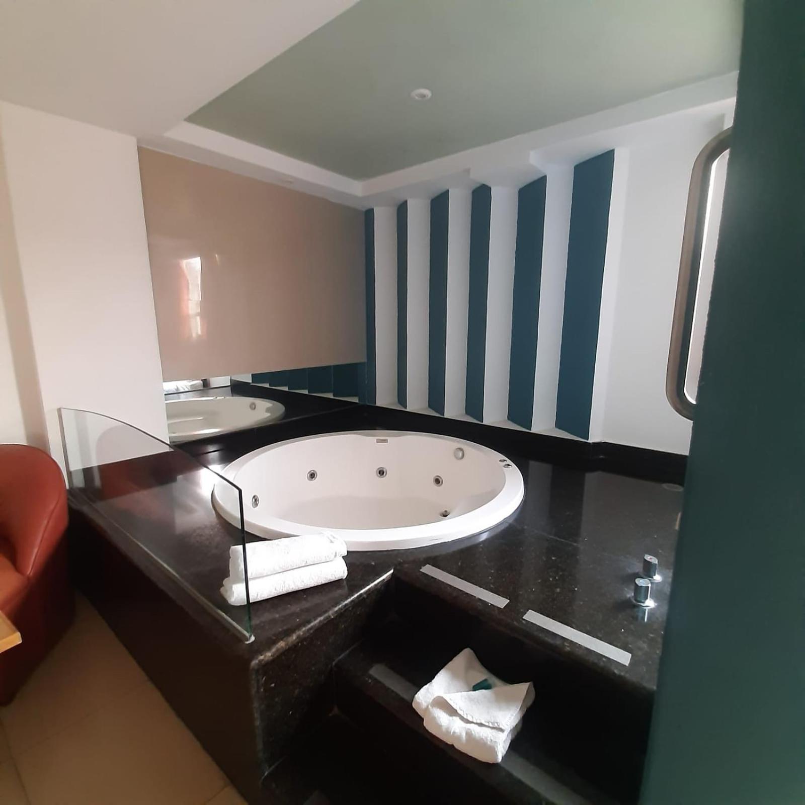 Suite with Spa Bath