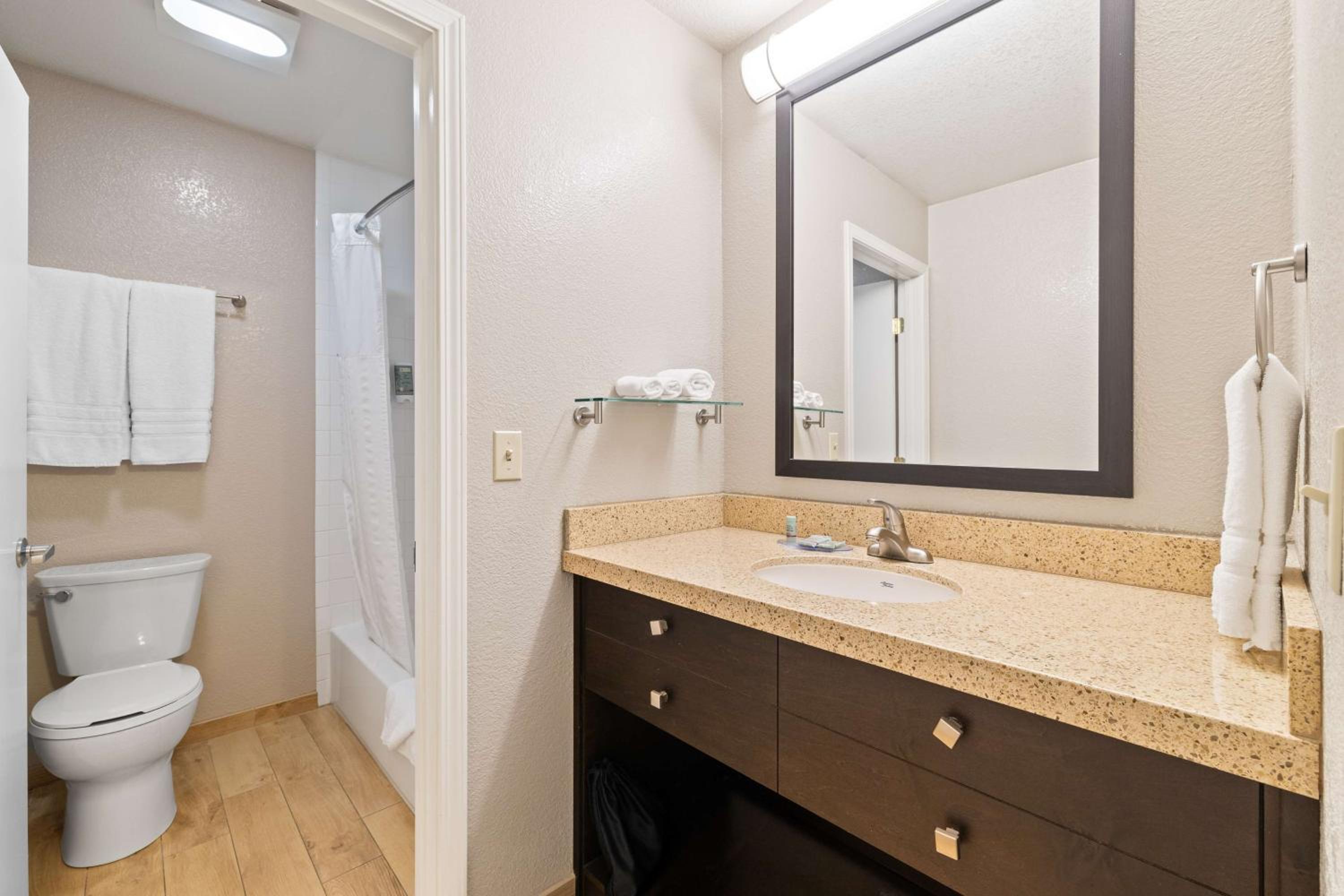 King Room - Non-Smoking