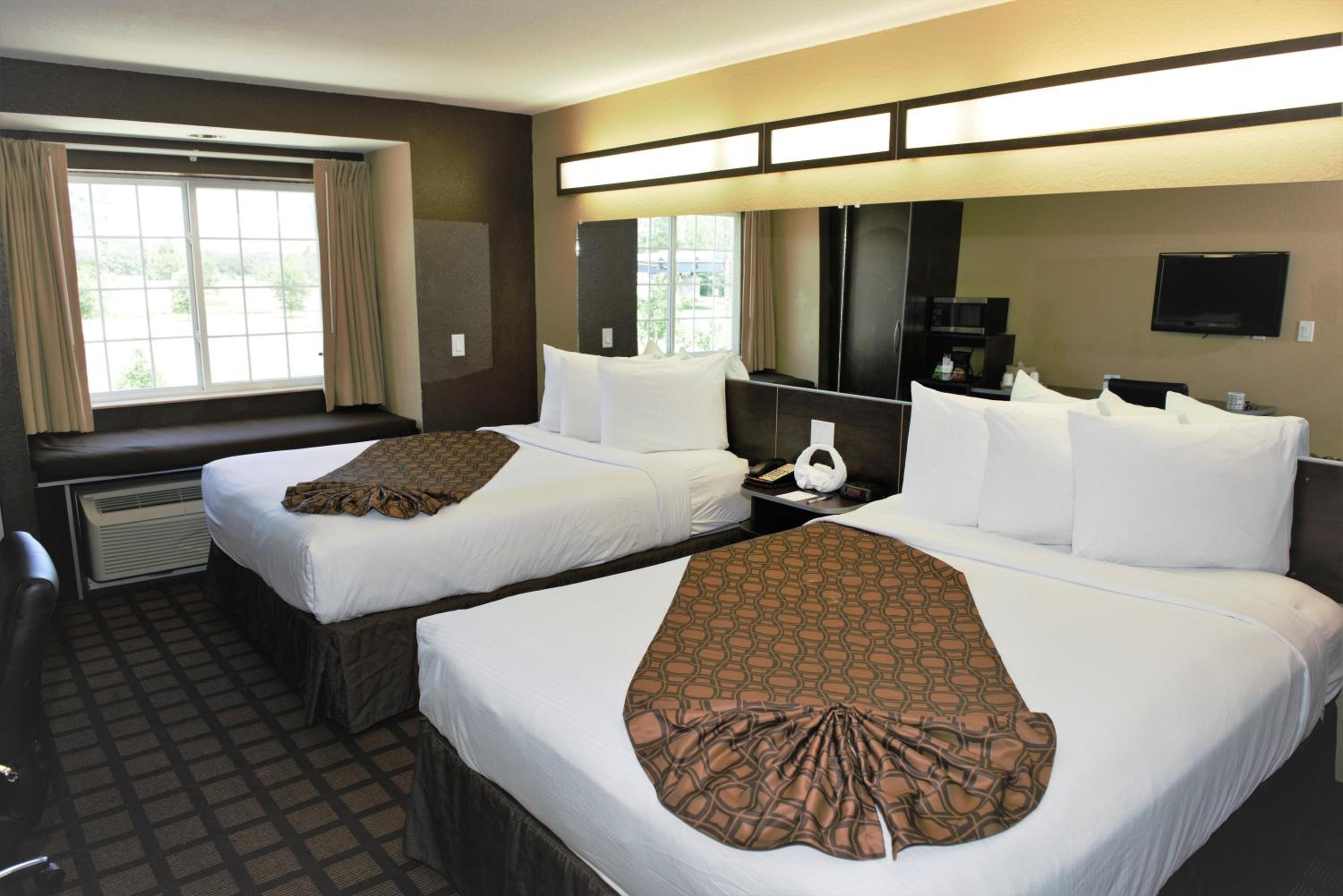 Queen Room with Two Queen Beds - Non-Smoking