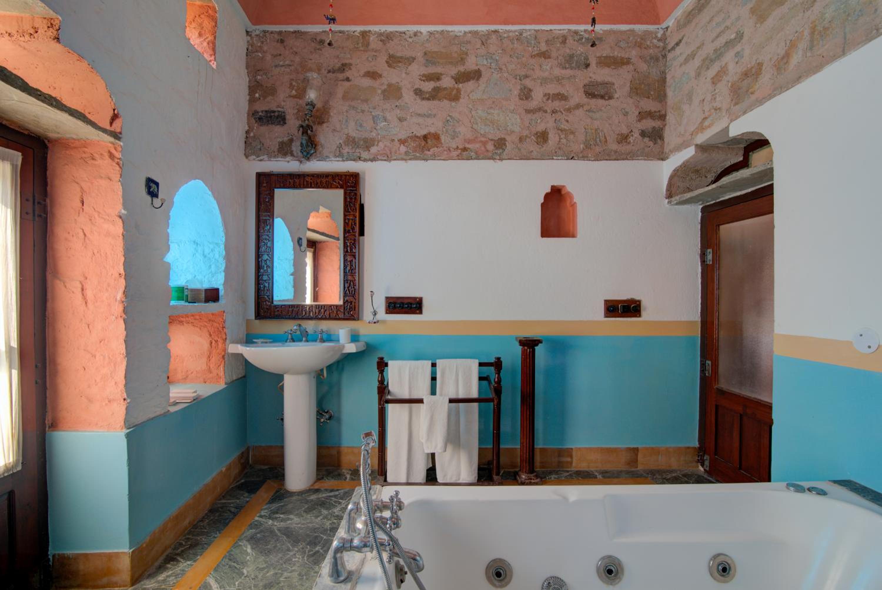 Suite Room With Bathtub (Enjoy Hi-Tea with Cookie)