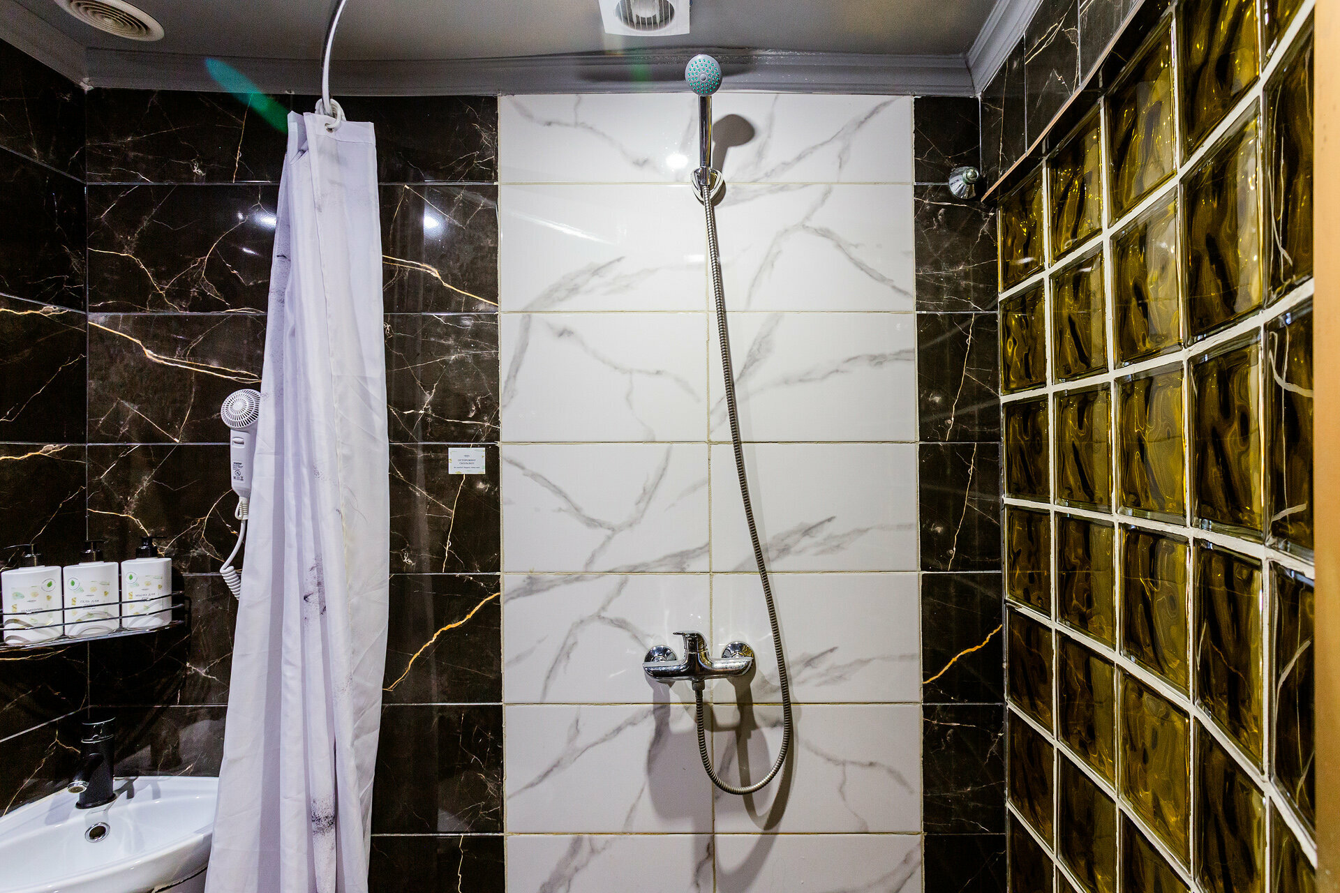 Двухместный номер с 1 кроватью и собственной ванной комнатой