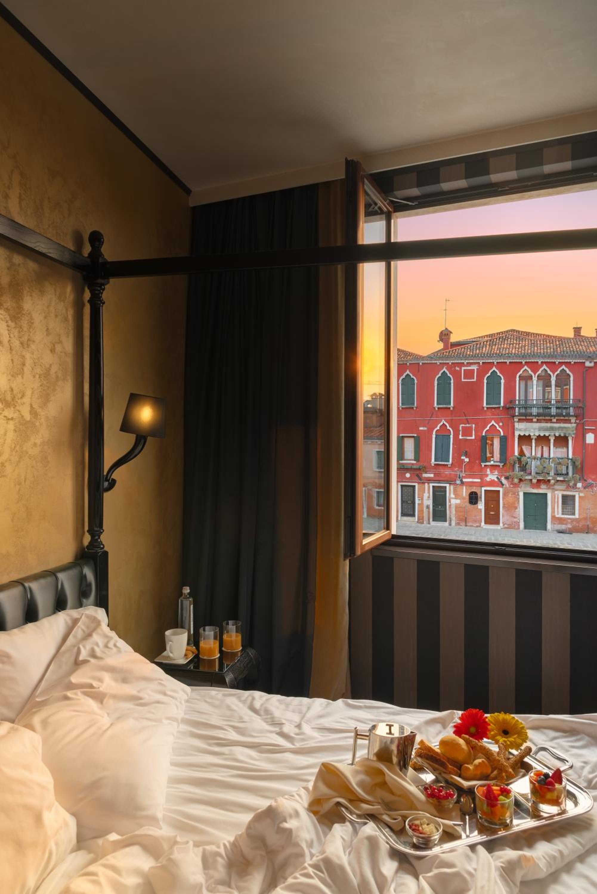 Superior Double or Twin Room with Canal View