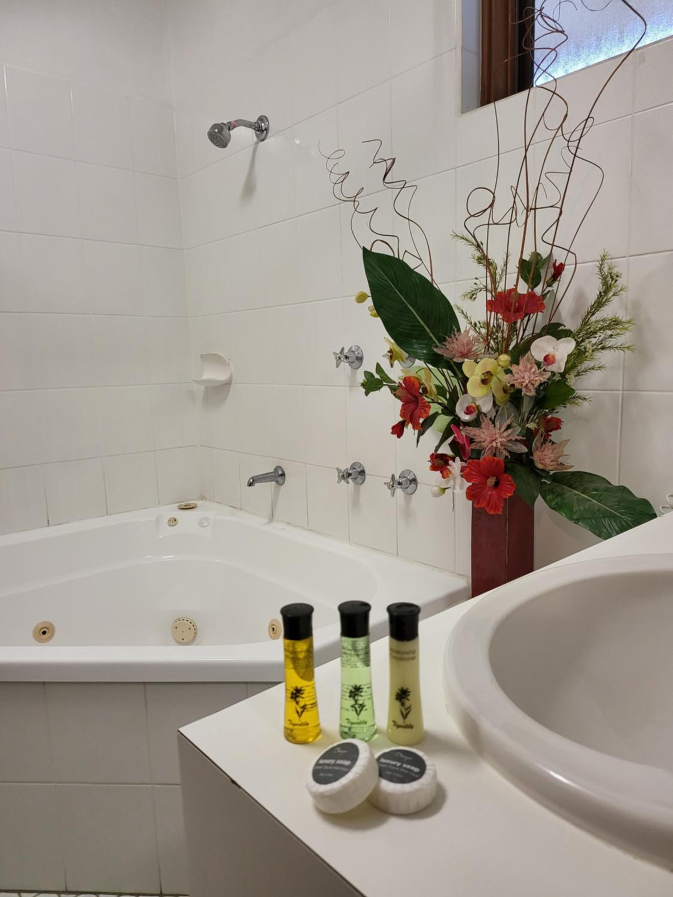 Queen Room with Spa Bath