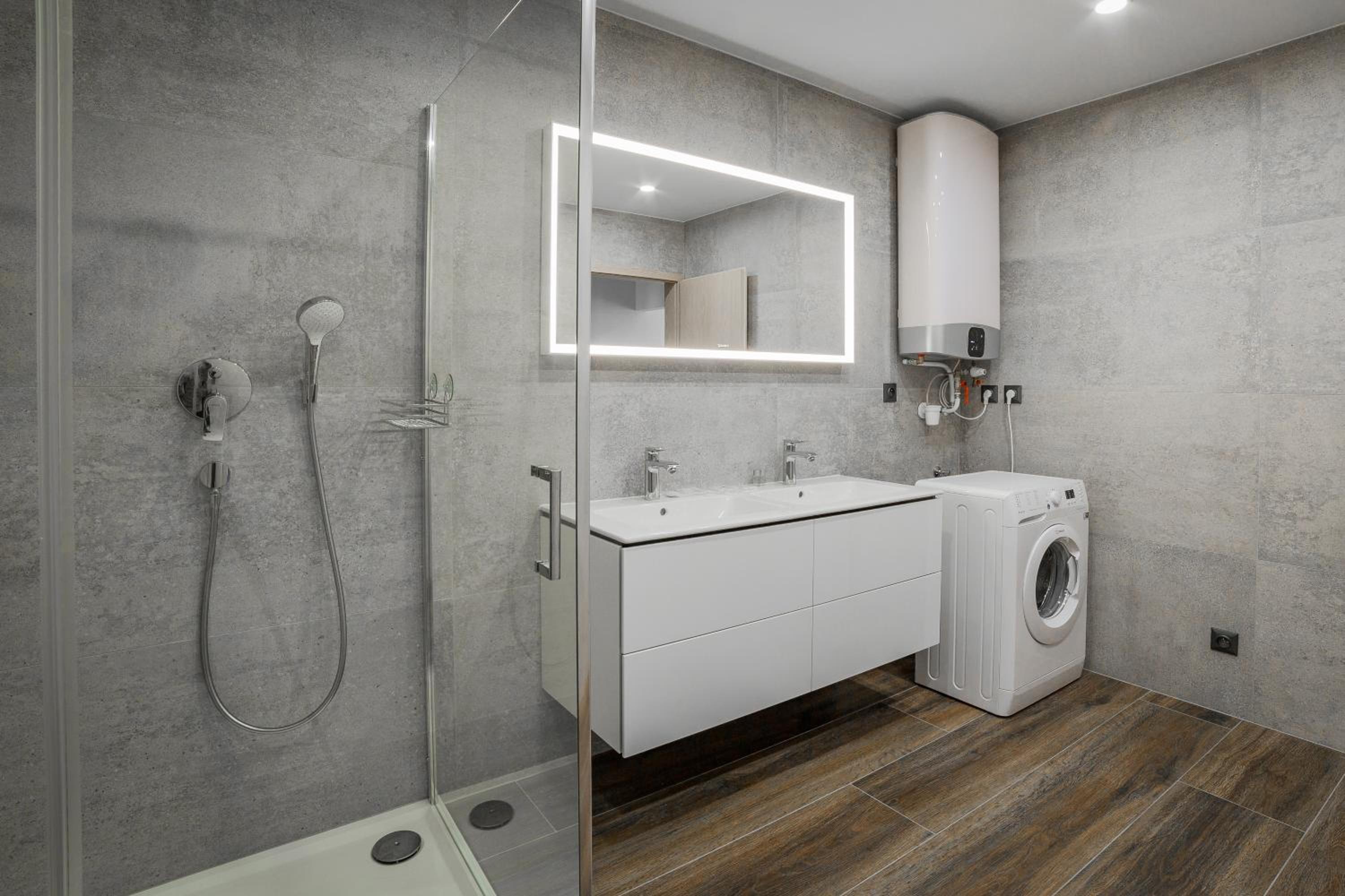 Apartment Deluxe with free Pool and Fitness