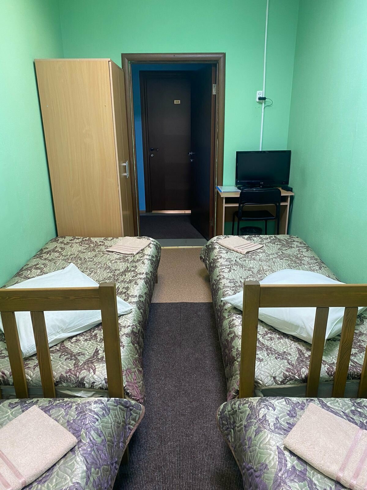 Кровать в общем номере с 4 кроватями