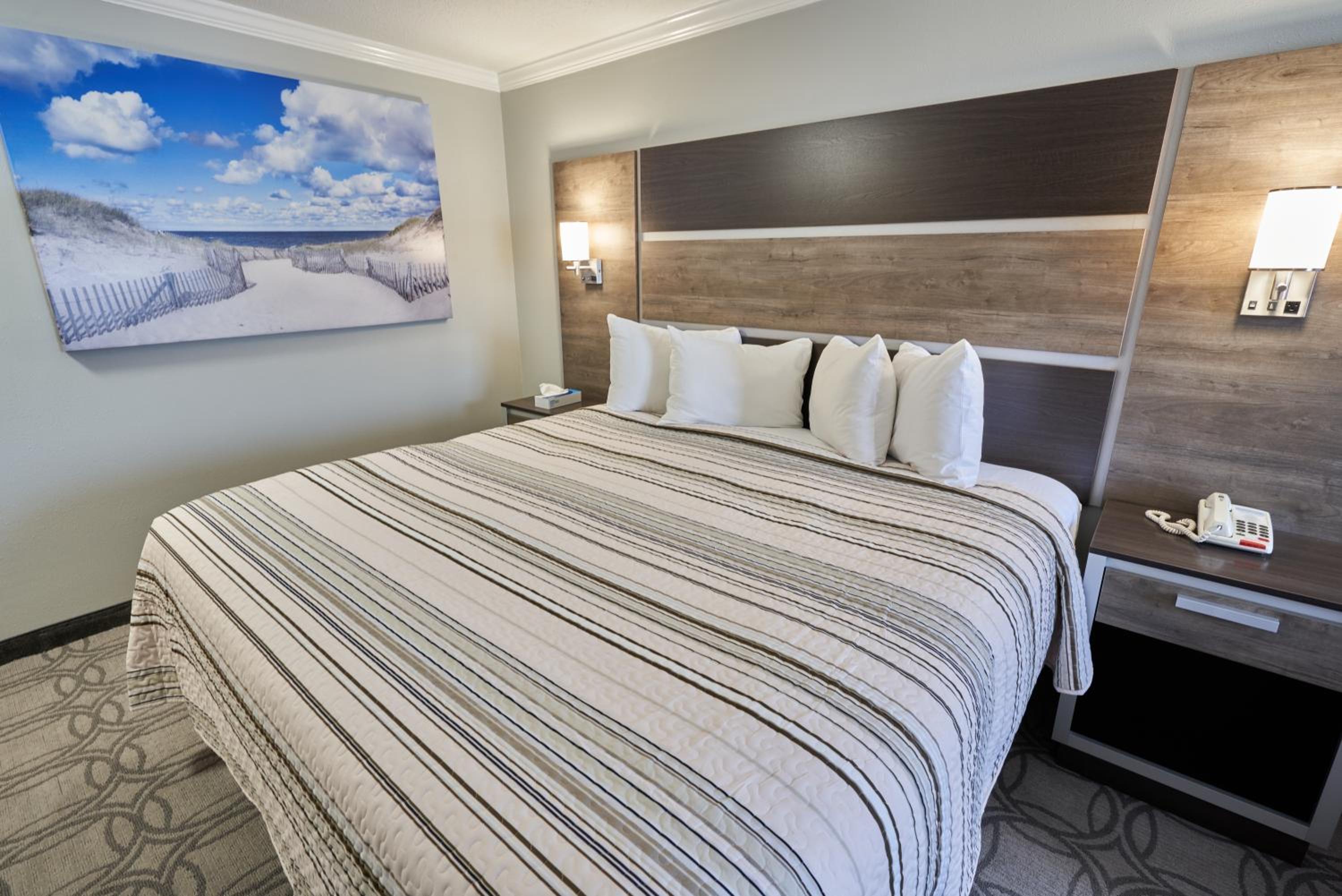 Superior King Room (Non-Smoking)