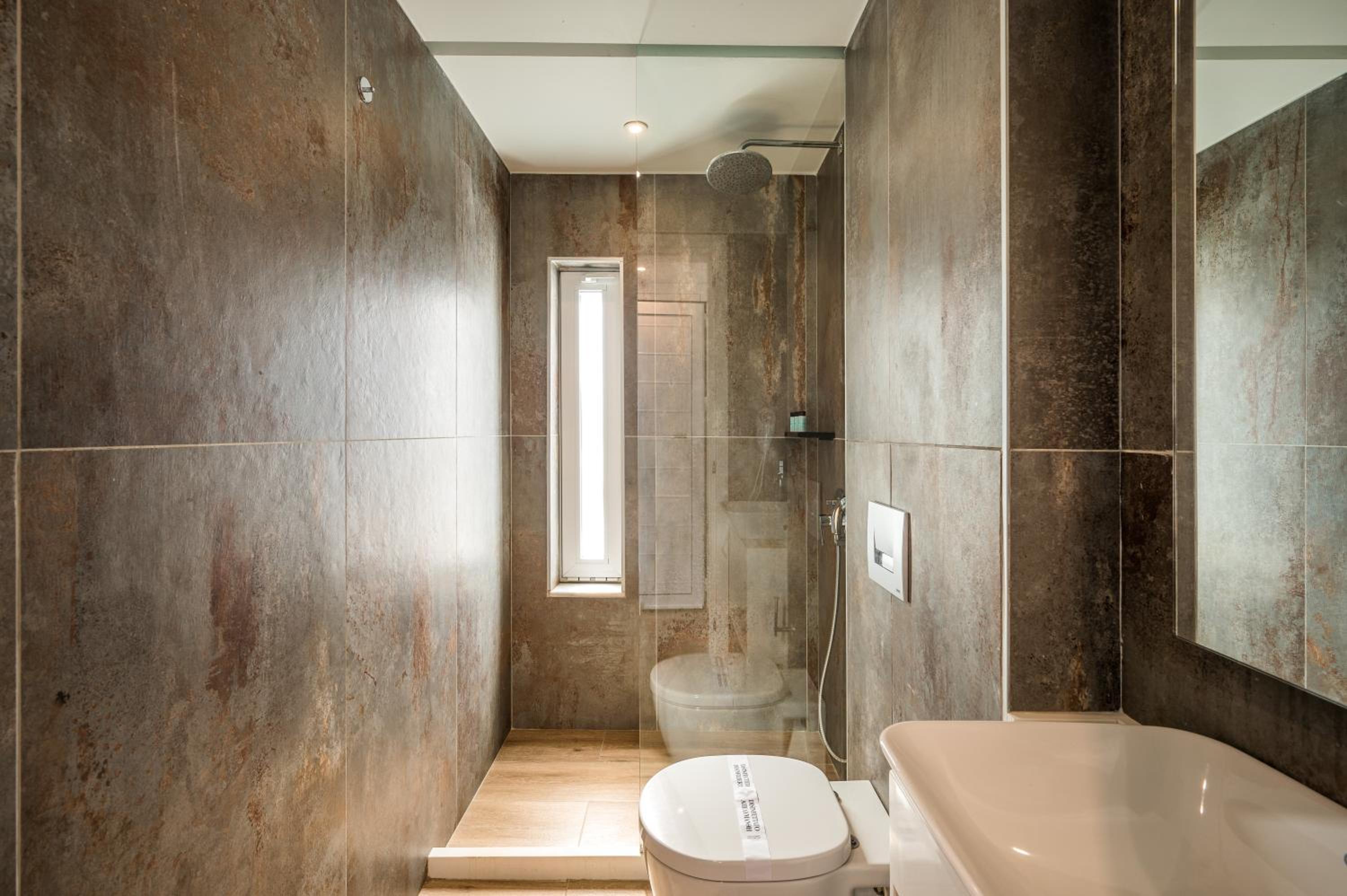 Superior Suite - Spilled Level