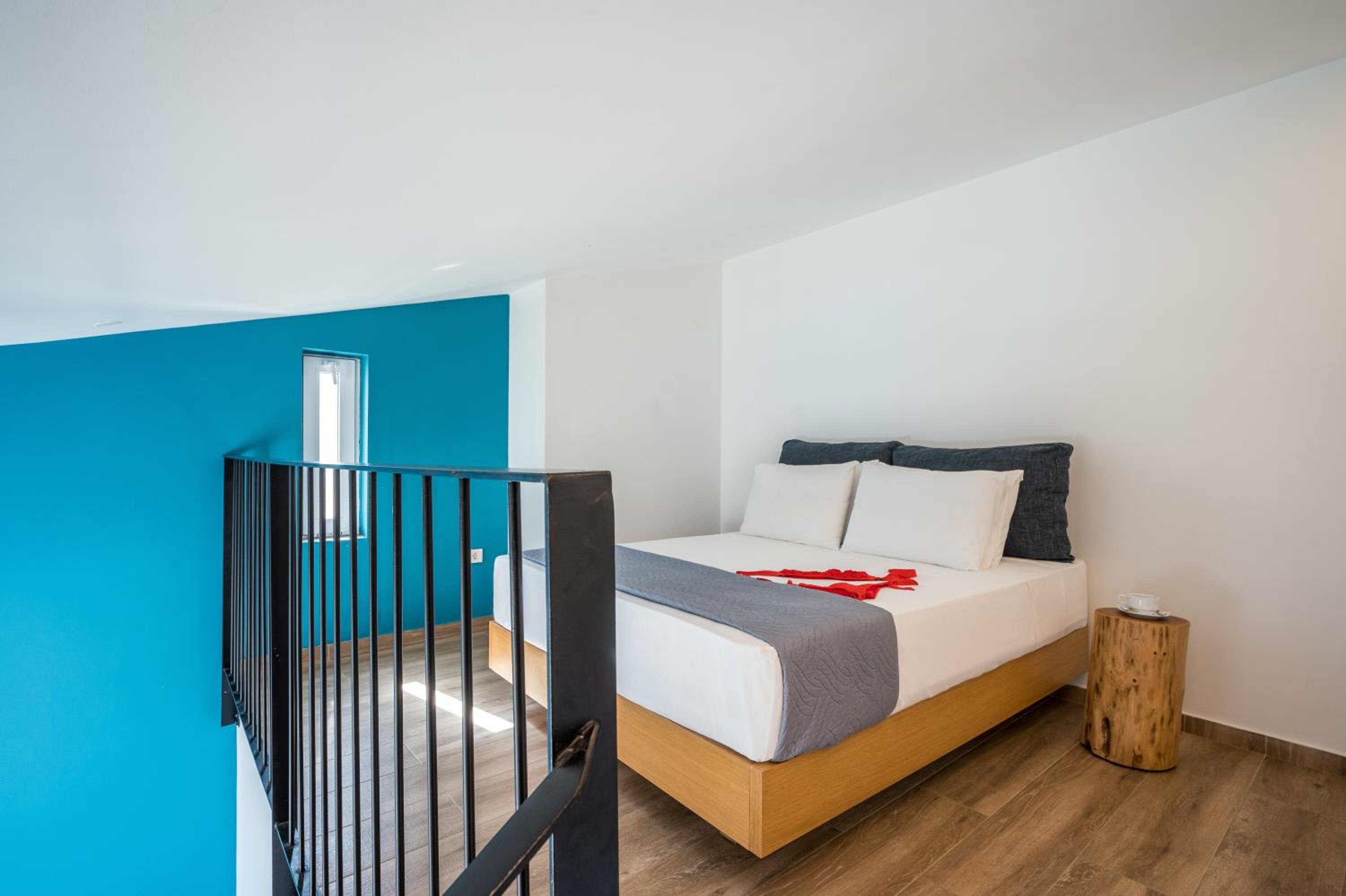 Superior Suite - Spilled Level