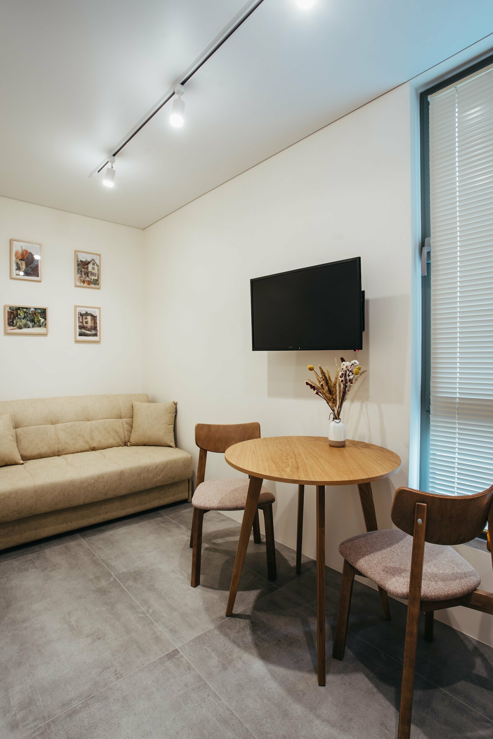 Номер-студия с диваном-кроватью