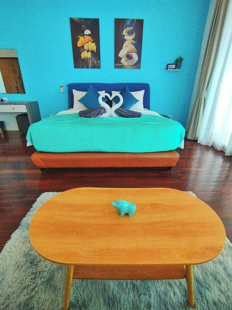 Deluxe Room with Ocean View and Jacuzzi