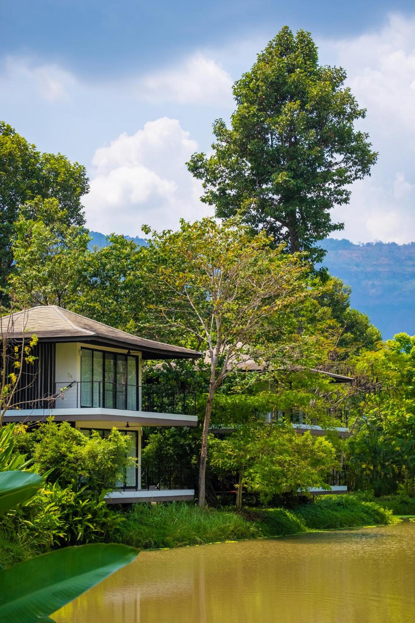 Deluxe Pond Garden Villa Double or Twin - Upper Floor