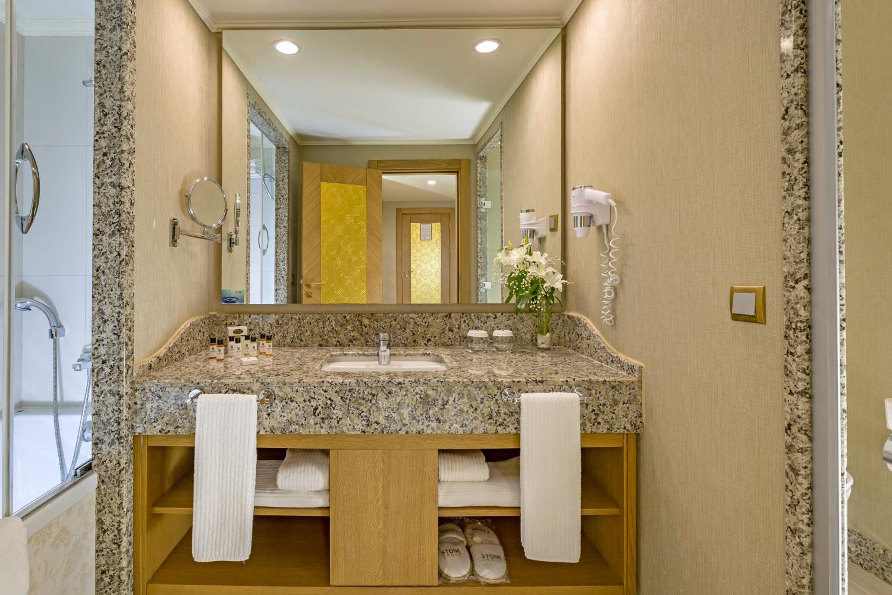 Standard Double Room with Land View