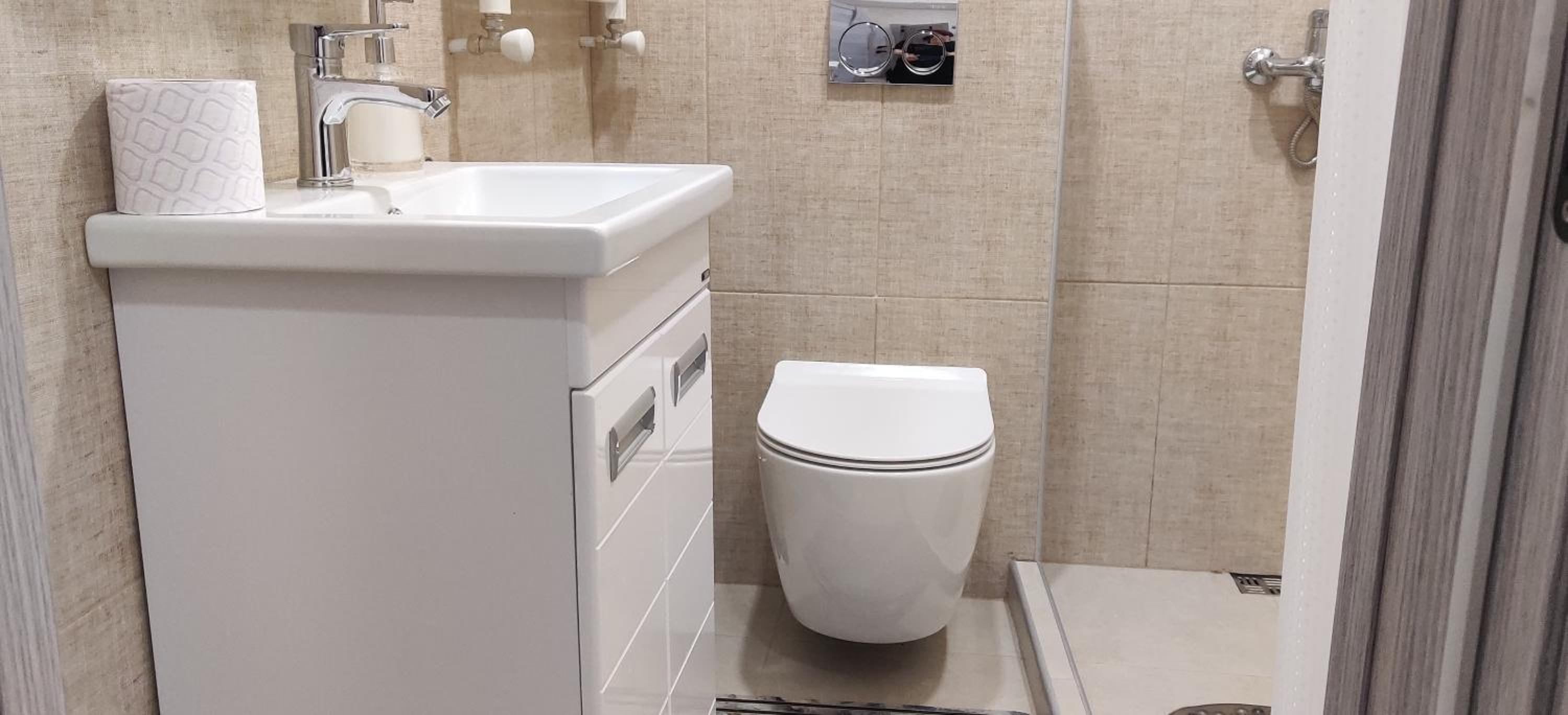 Double Room With Private Bathroom