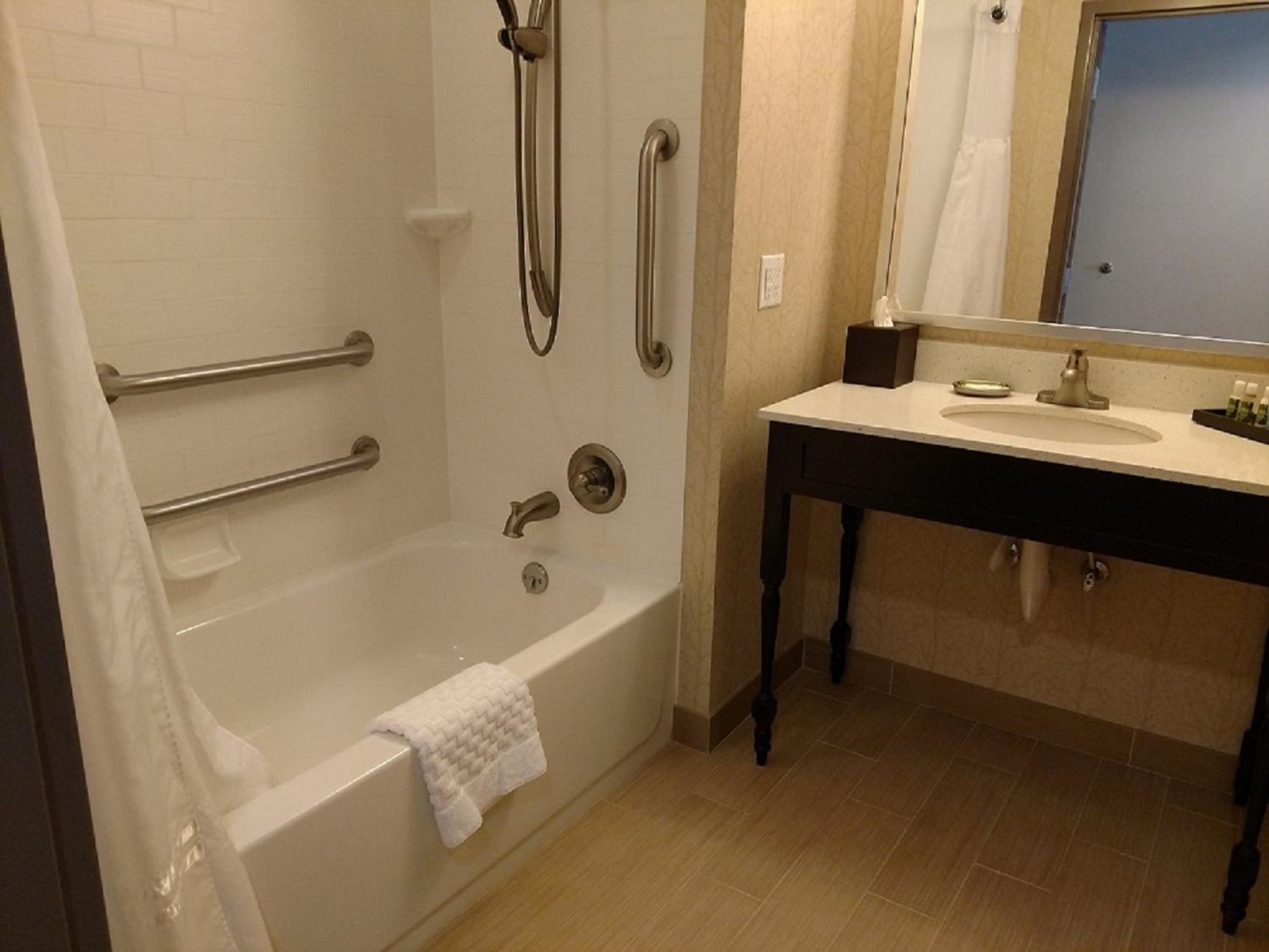 Quadruple Suite - Disability Access/Non-Smoking