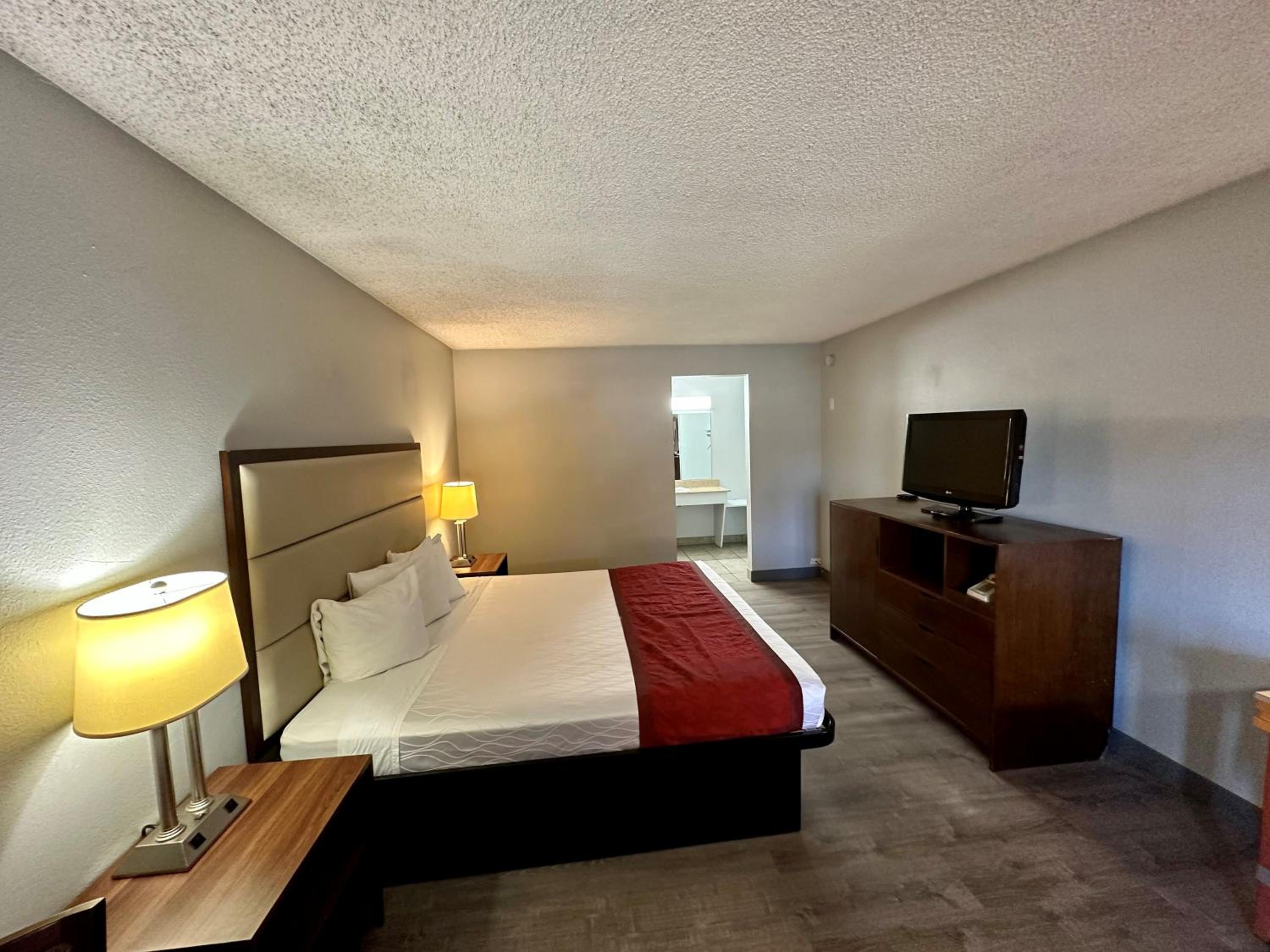 King Room- Non-Smoking