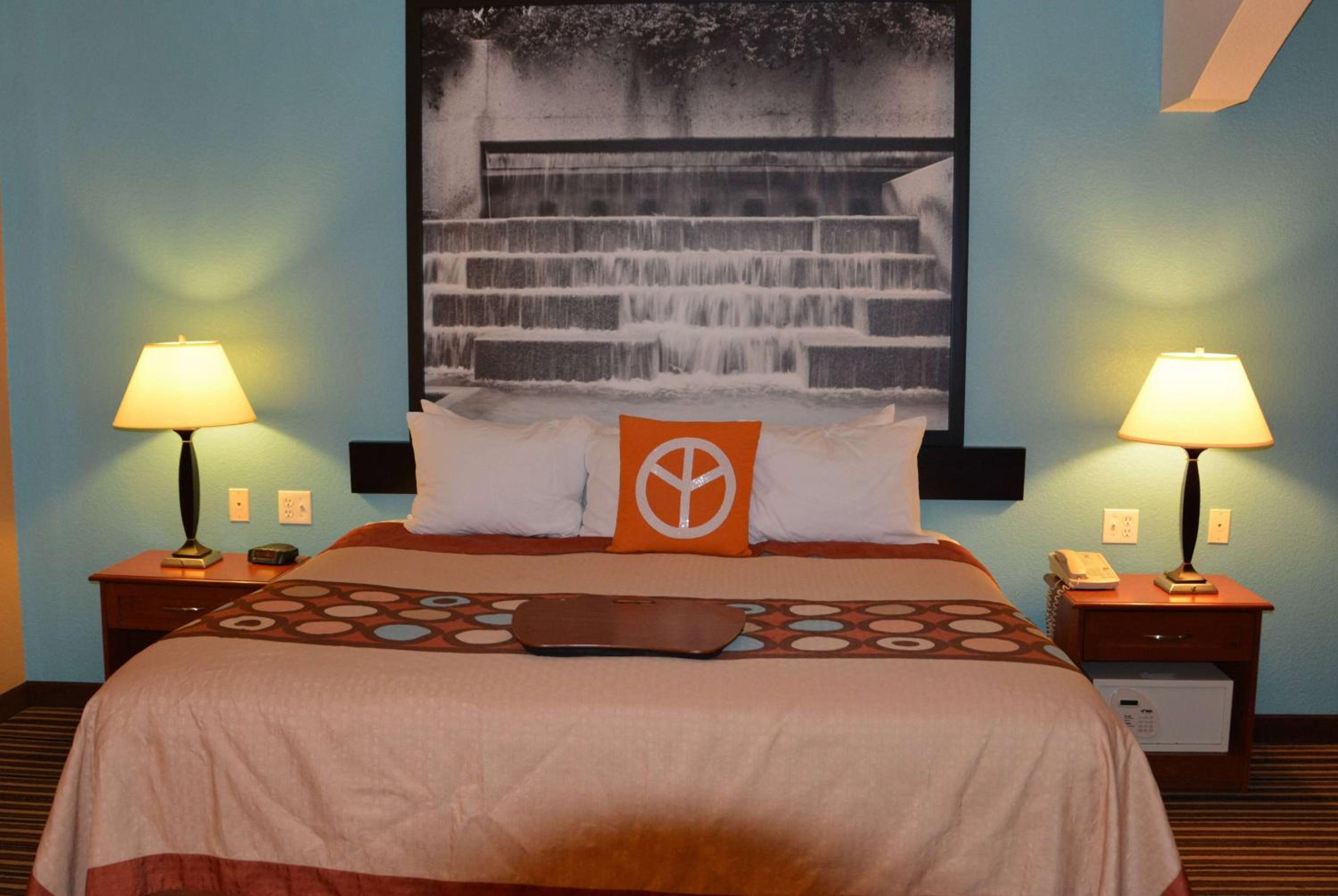 King Room - Disability Access - Non-Smoking