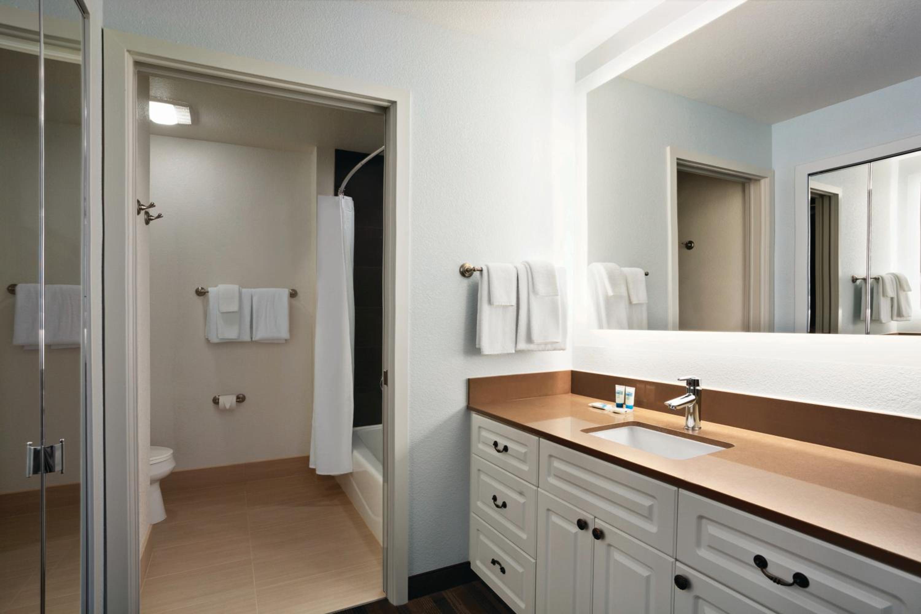 One-Bedroom King Suite