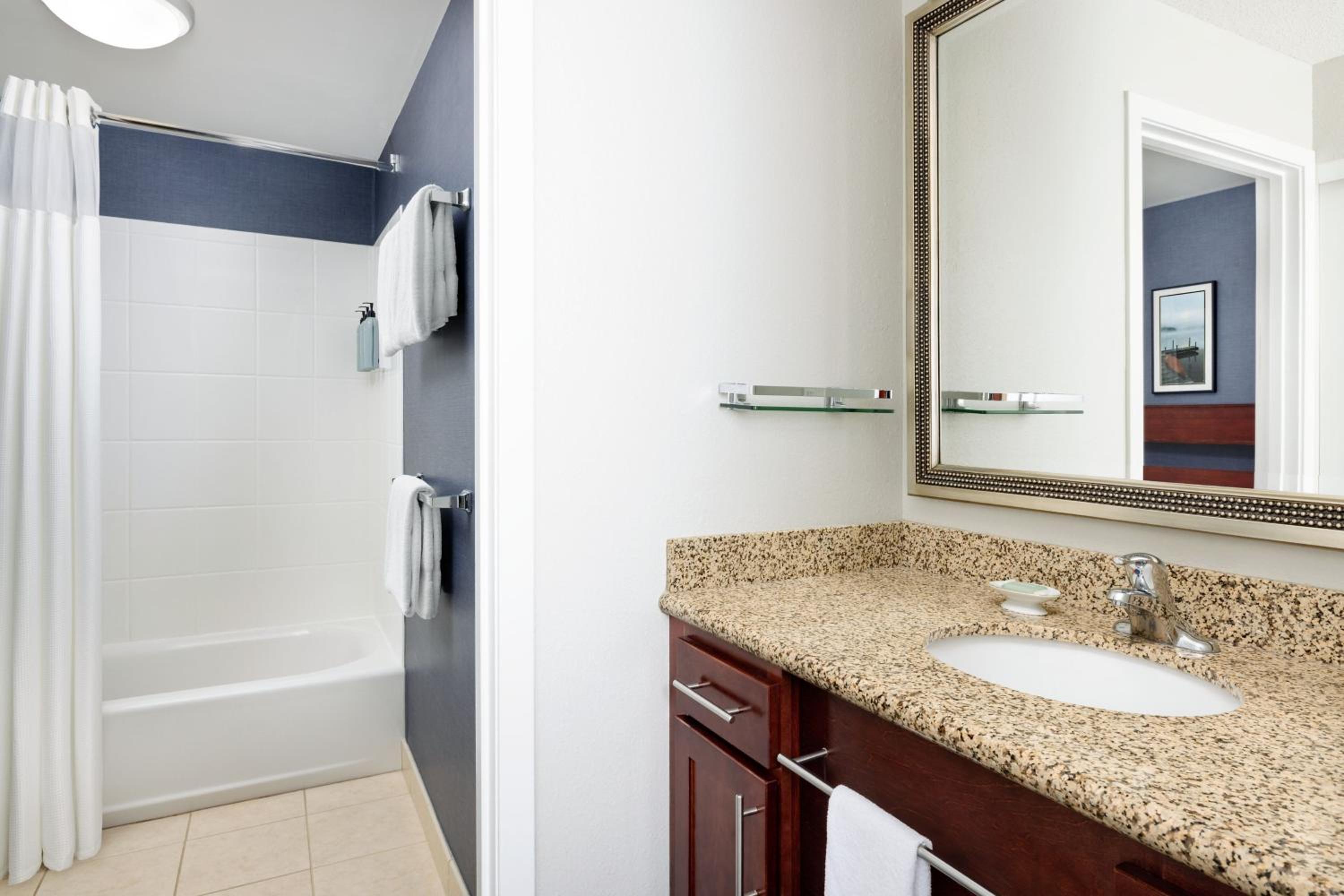 King Studio with Sofa Bed