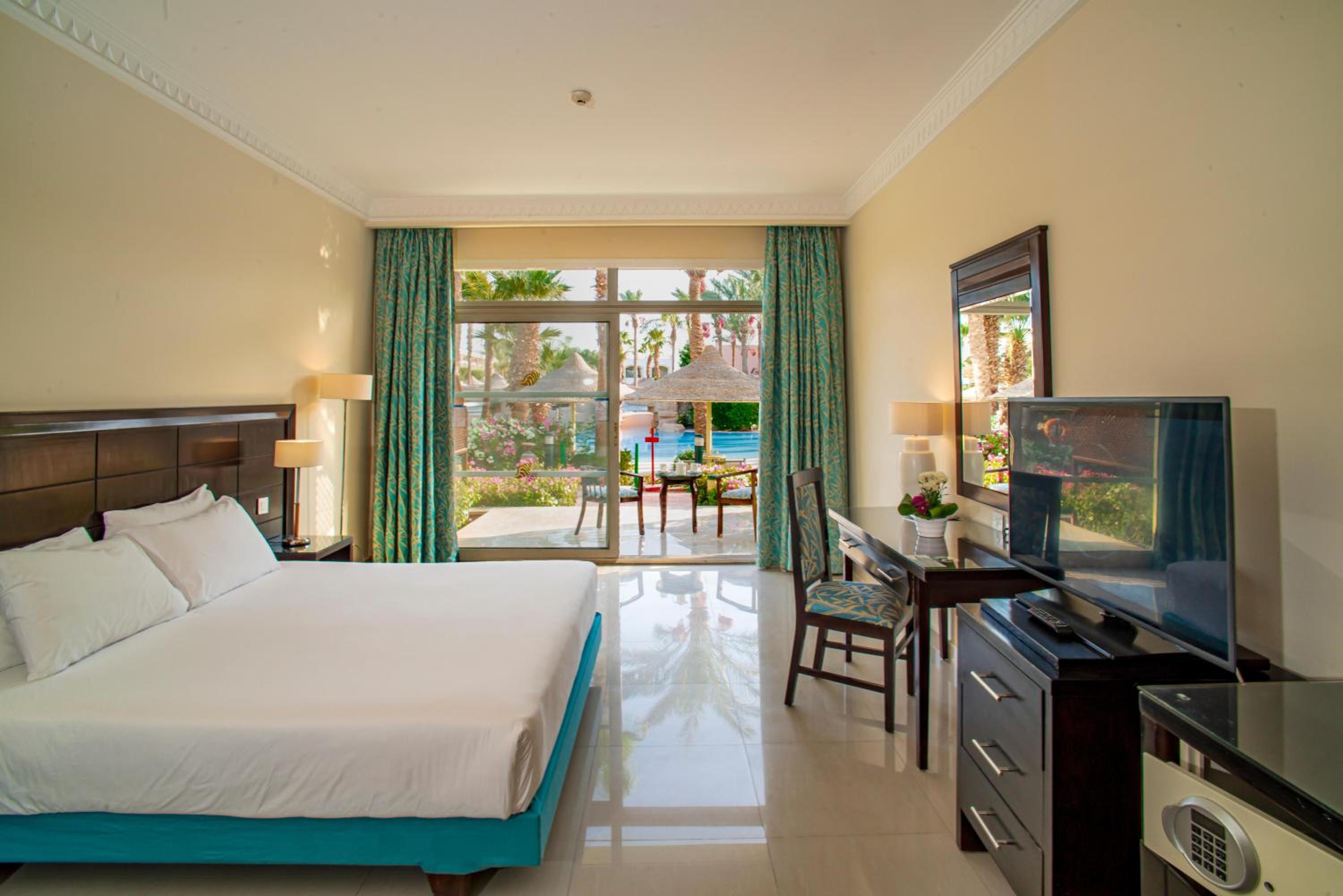 Standard Triple Room with Pool View