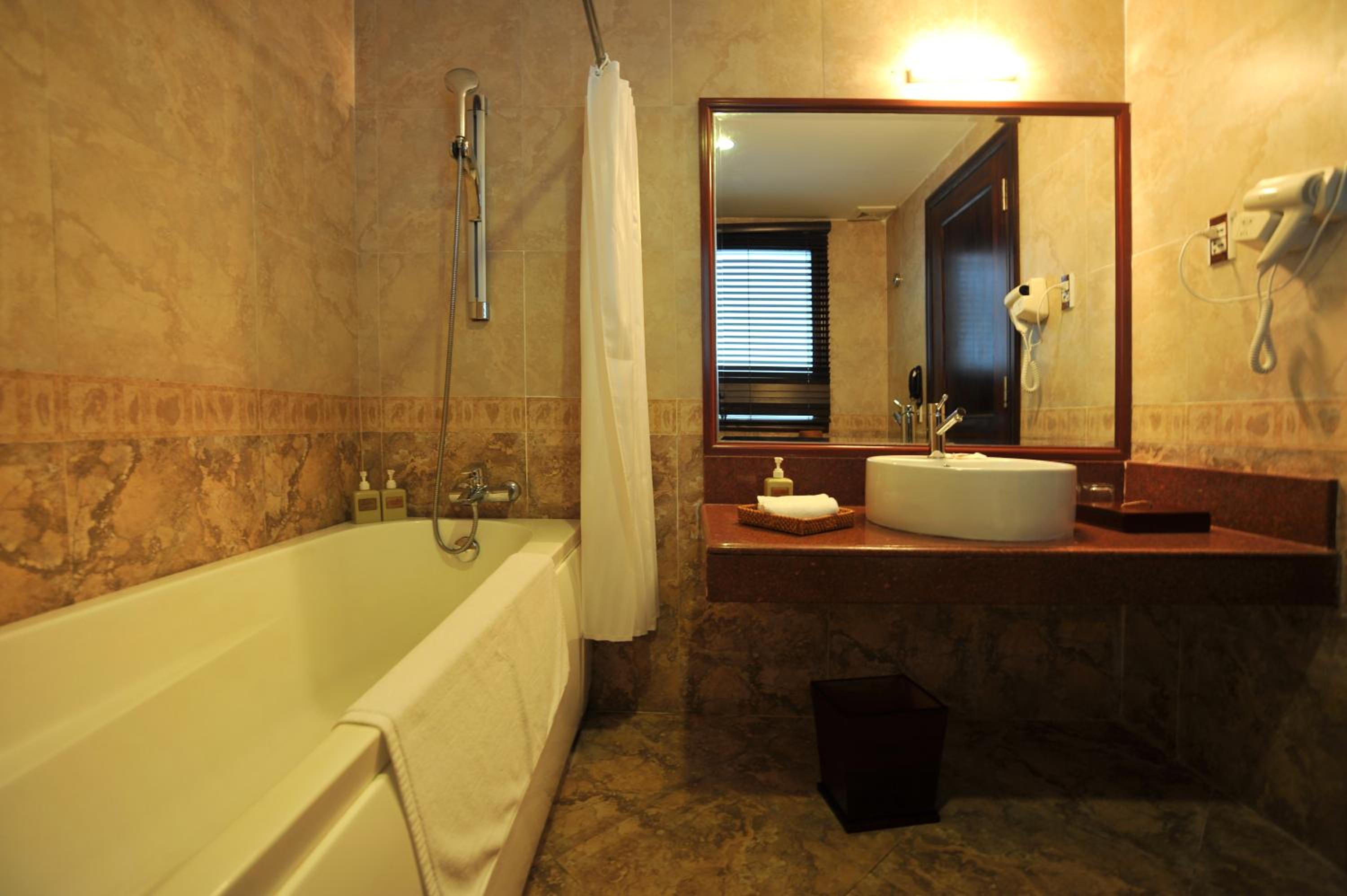 Deluxe Double or Twin Room with Garden View